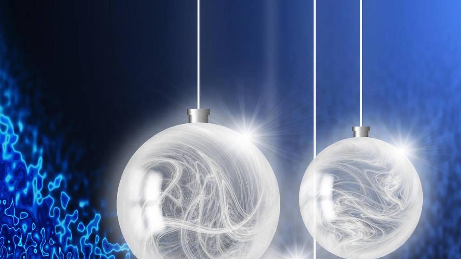 Bolas de un árbol de Navidad.