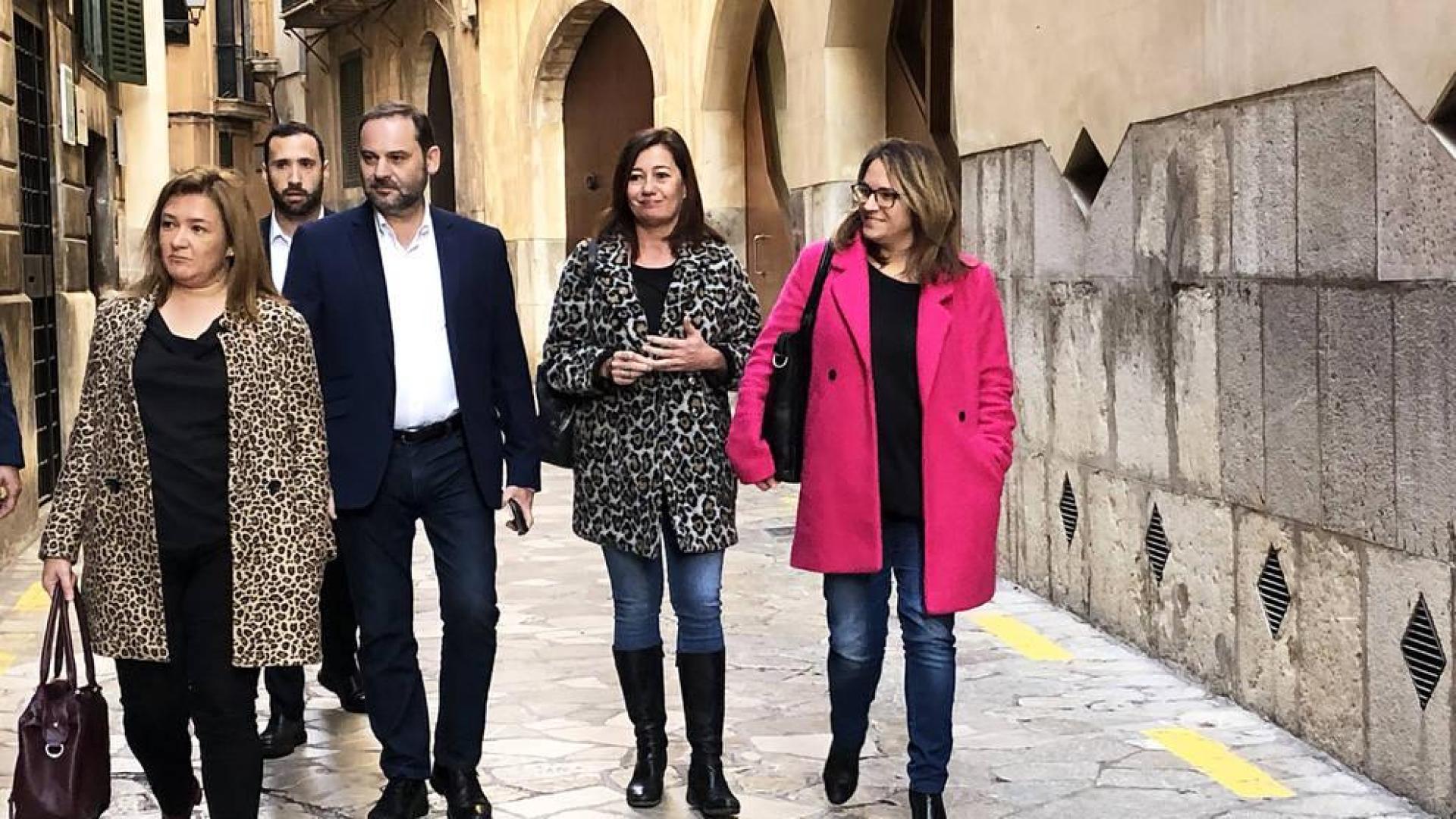 Ábalos dice que el pacto PP-C's en Andalucía incluirá "las barbaridades" de Vox