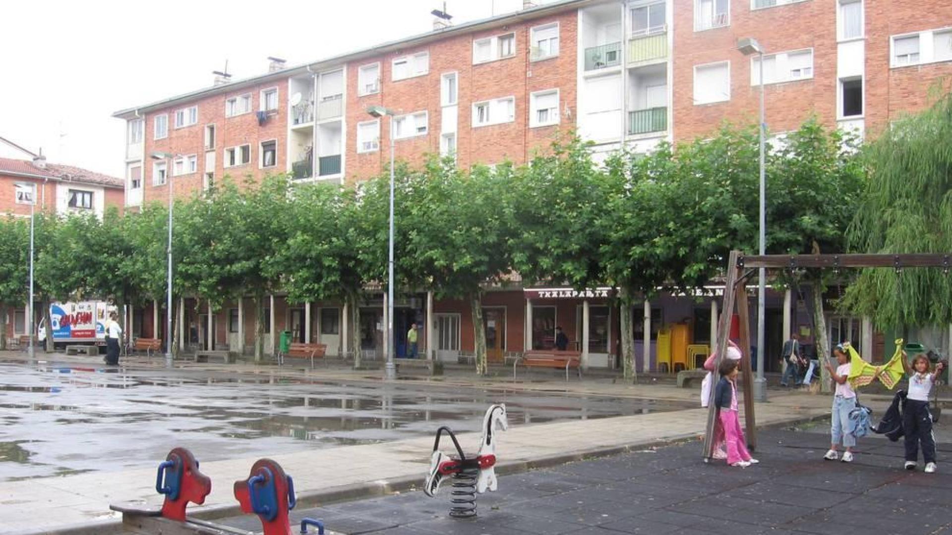 Detalle de la plaza Zumalakarregi,  que será sometida a una remodelación el próximo año.