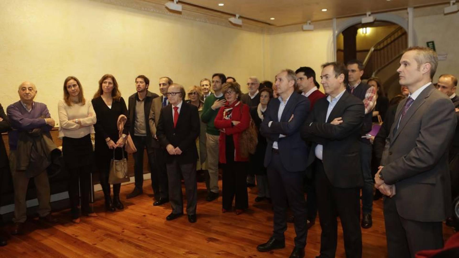 Asistentes al brindis por Marca Navarra.