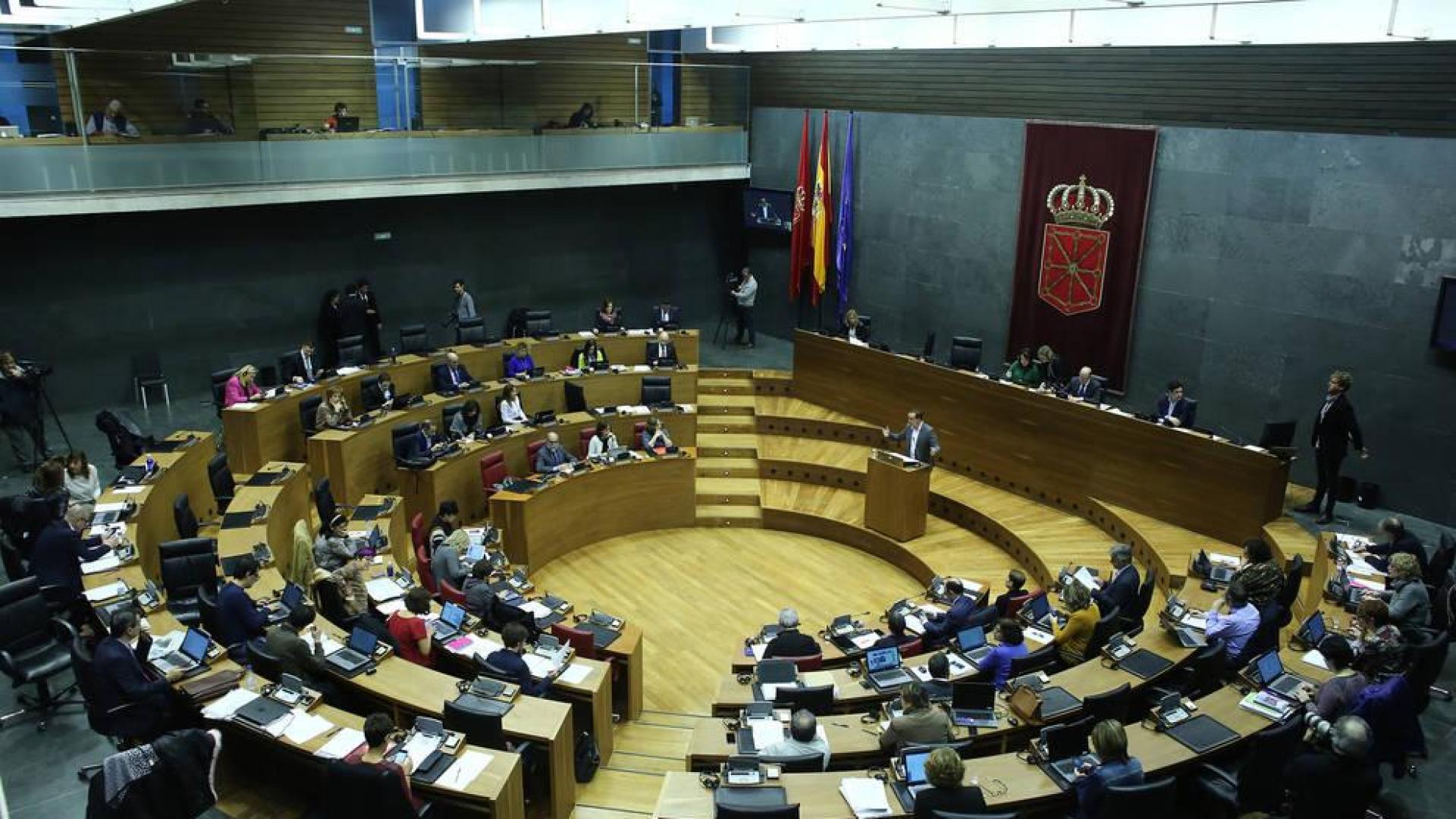 El Parlamento cerró  2017 con un superávit de financiación de 2,7 millones de euros