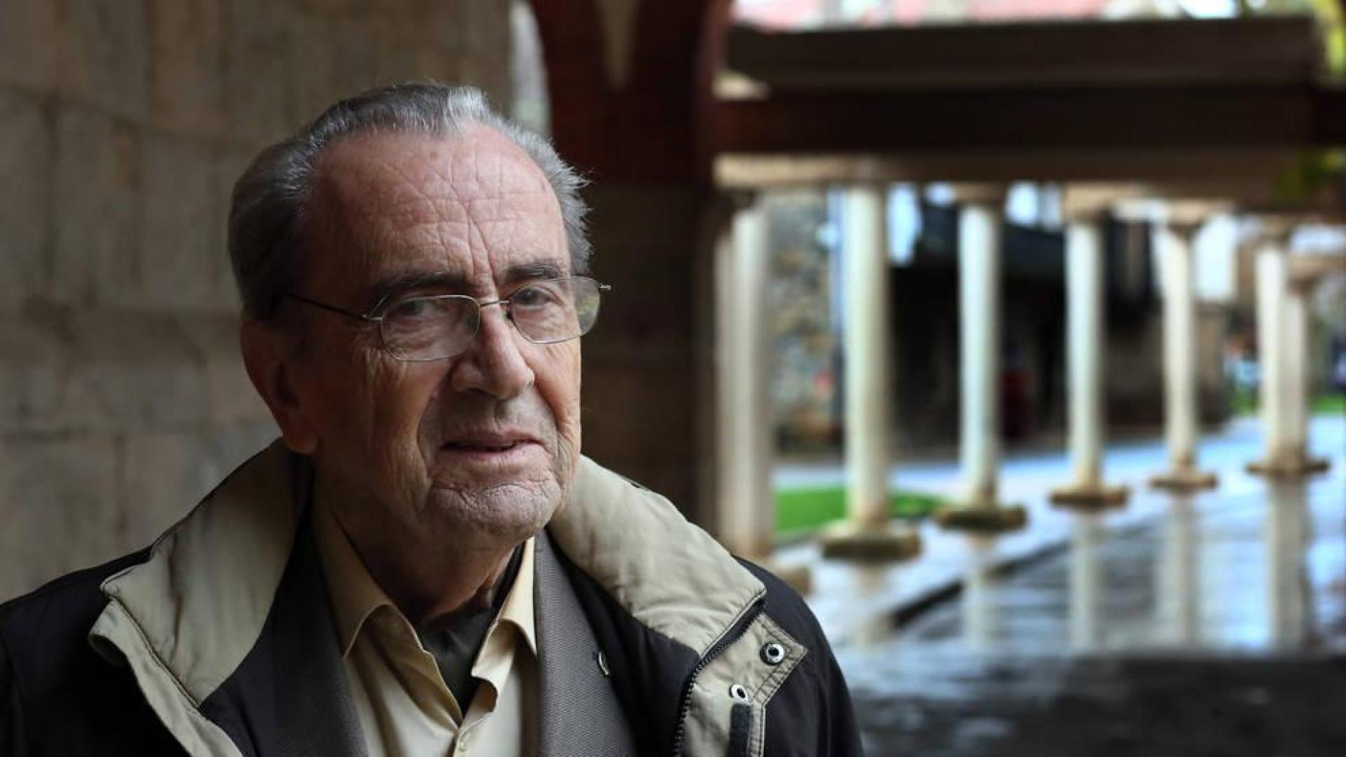 El escritor Daniel Bidaurreta esta semana en Huarte, donde reside.