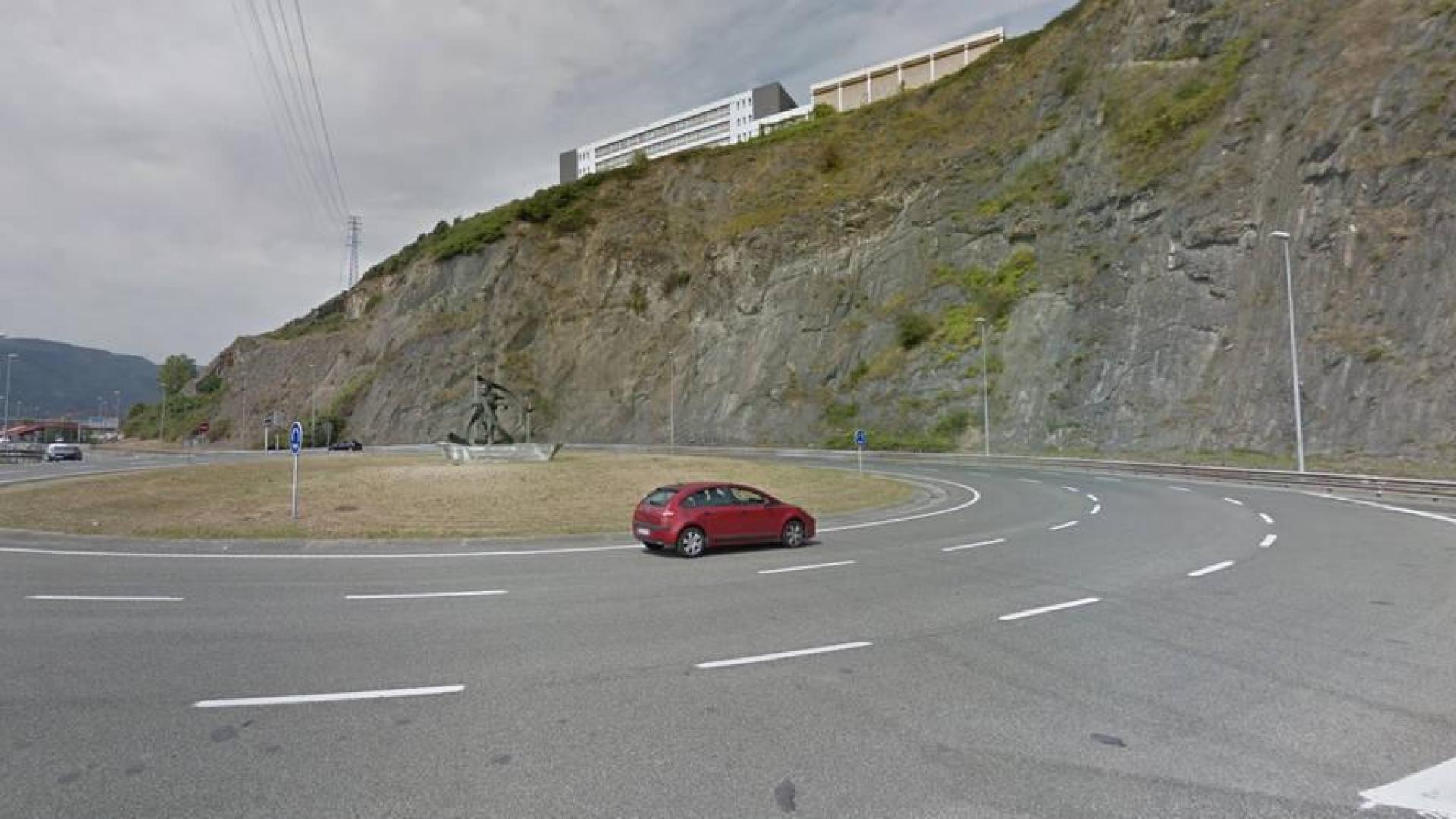 Hallan el cadáver de una joven de 14 años en una rotonda de Sestao