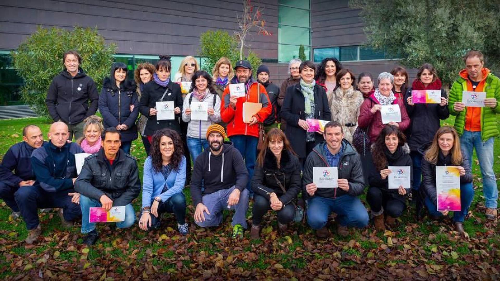 Representantes de algunas de las entidades y asociaciones implicadas en el proyecto “Berriozar, pueblo que cuida-Berriozar, zaintza ardatz”.