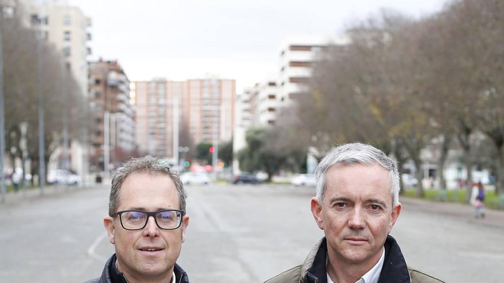 Sergio Parra y Pedro Sarasibar, este martes en el parque de Antoniutti.