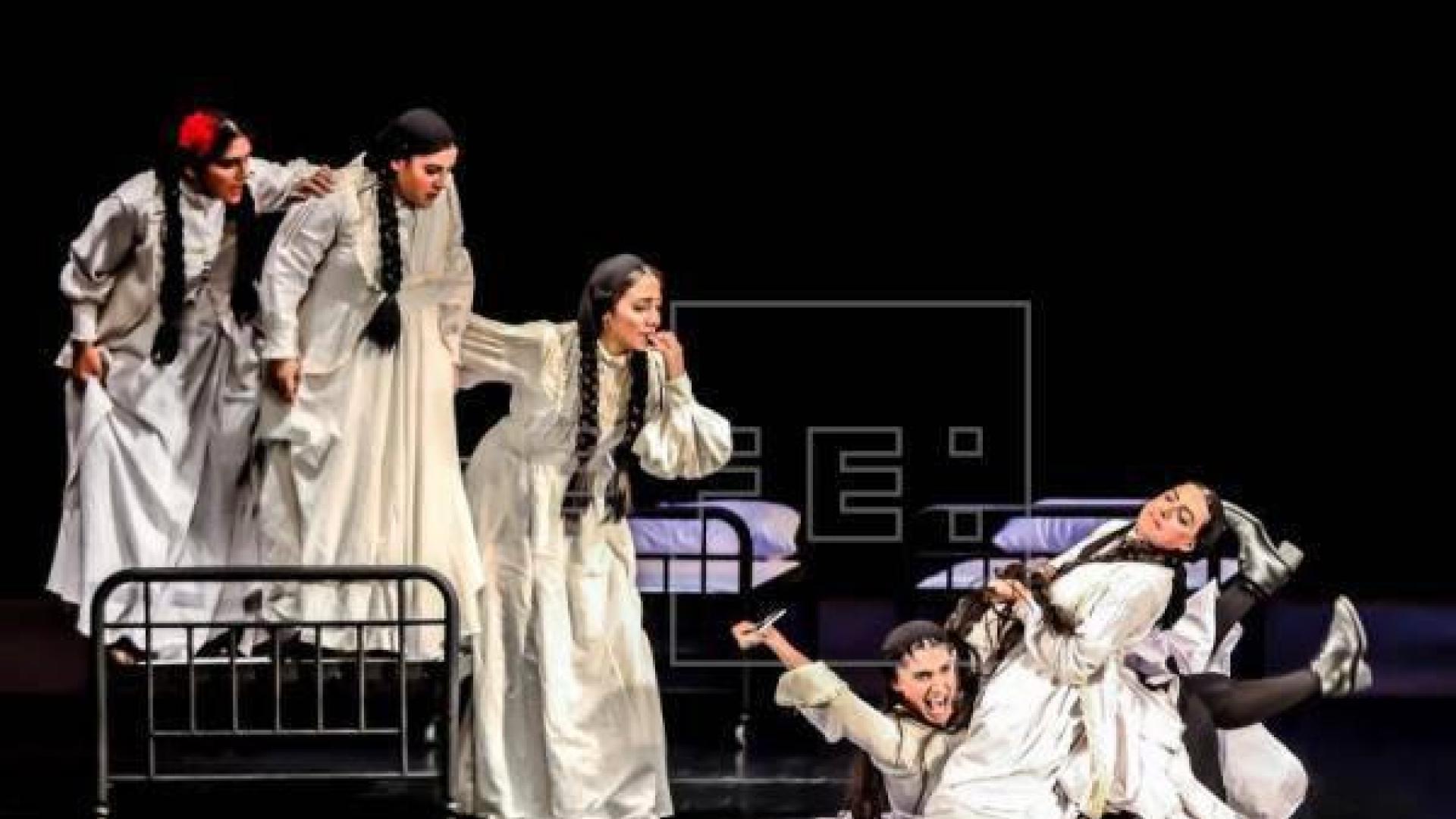 La sociedad iraní abarrota los teatros para ver 'La casa de Bernarda Alba'
