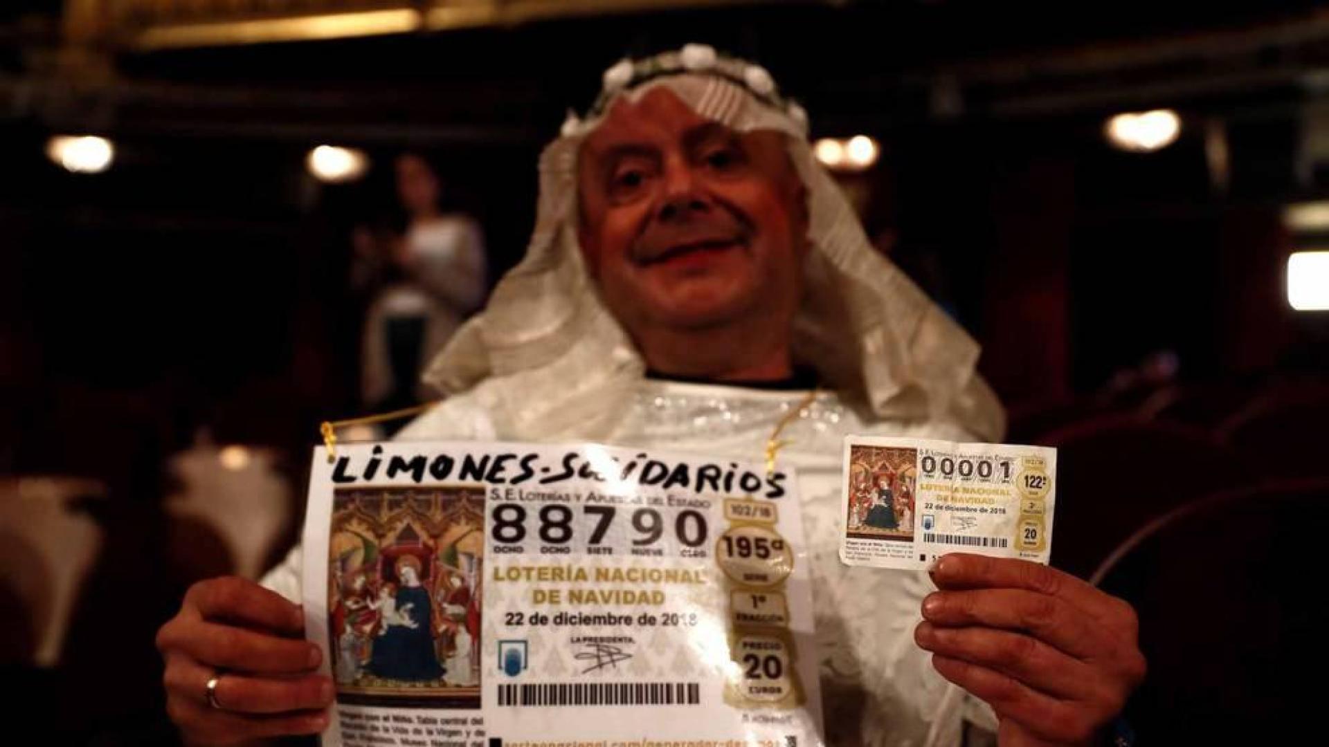 Todas las fotos de los disfraces de los asistentes al sorteo de la Lotería de Navidad 2018