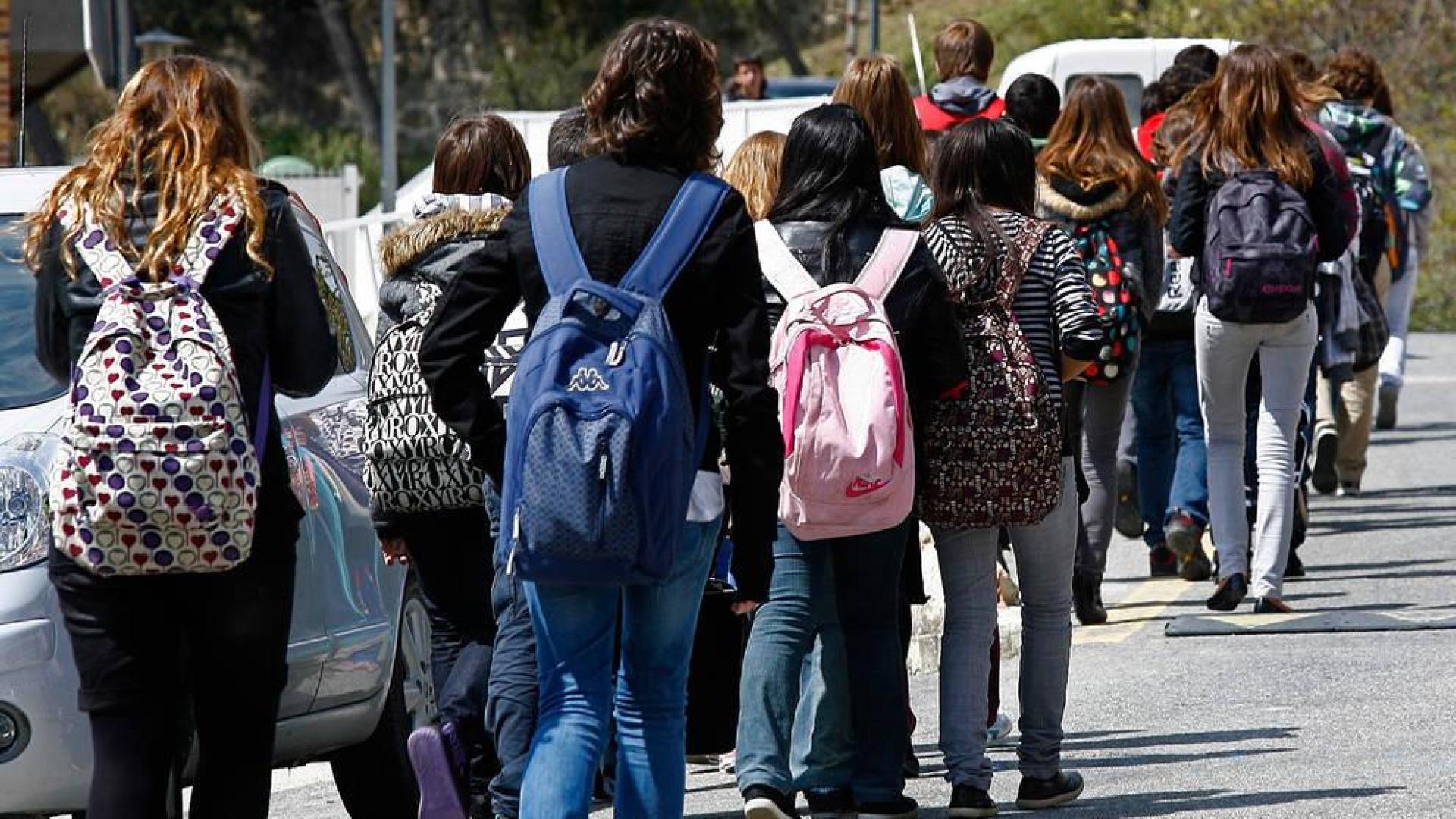 Investigado un menor en Navarra por extorsionar a otros tres a cambio de no pegarles