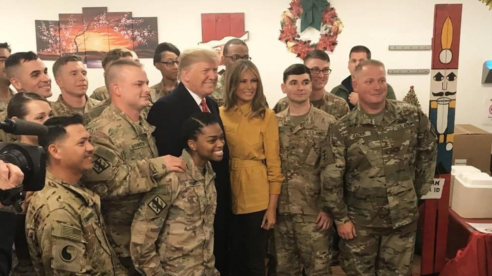 Trump y su esposa viajaron por sorpresa a Irak para visitar a las tropas de EE UU