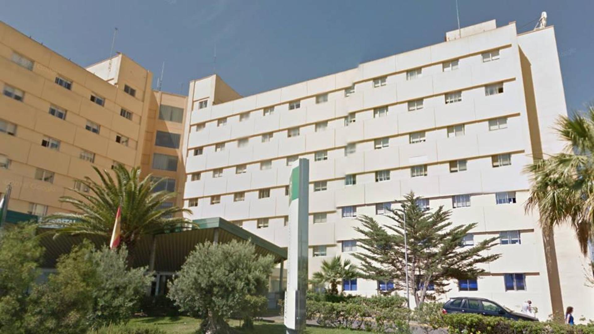 Hospital de Torrecárdenas donde la niña ingresó fallecida tras su atropello.