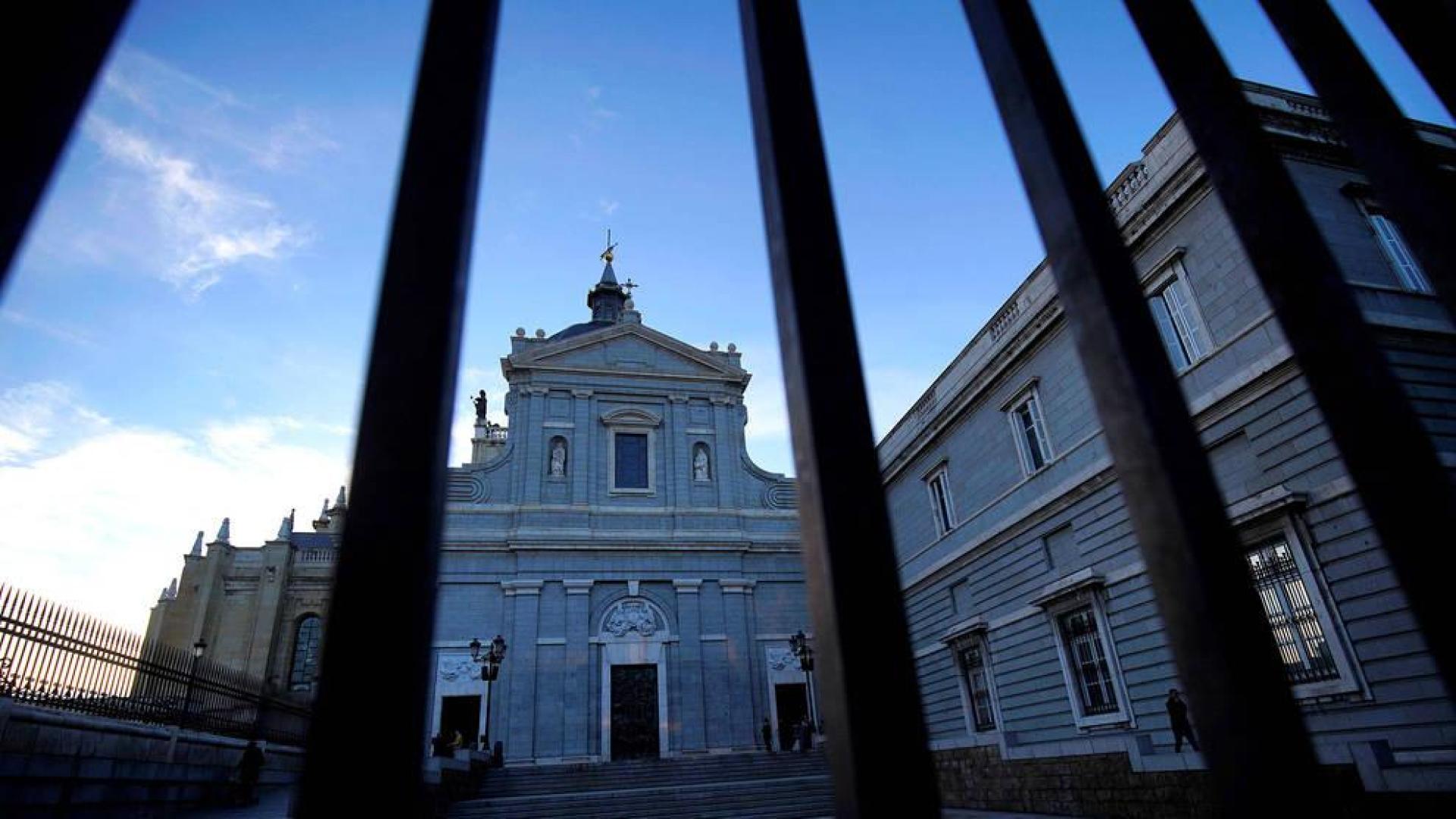 El Vaticano precisa que no se ha pronunciado sobre el lugar de la inhumación de Franco