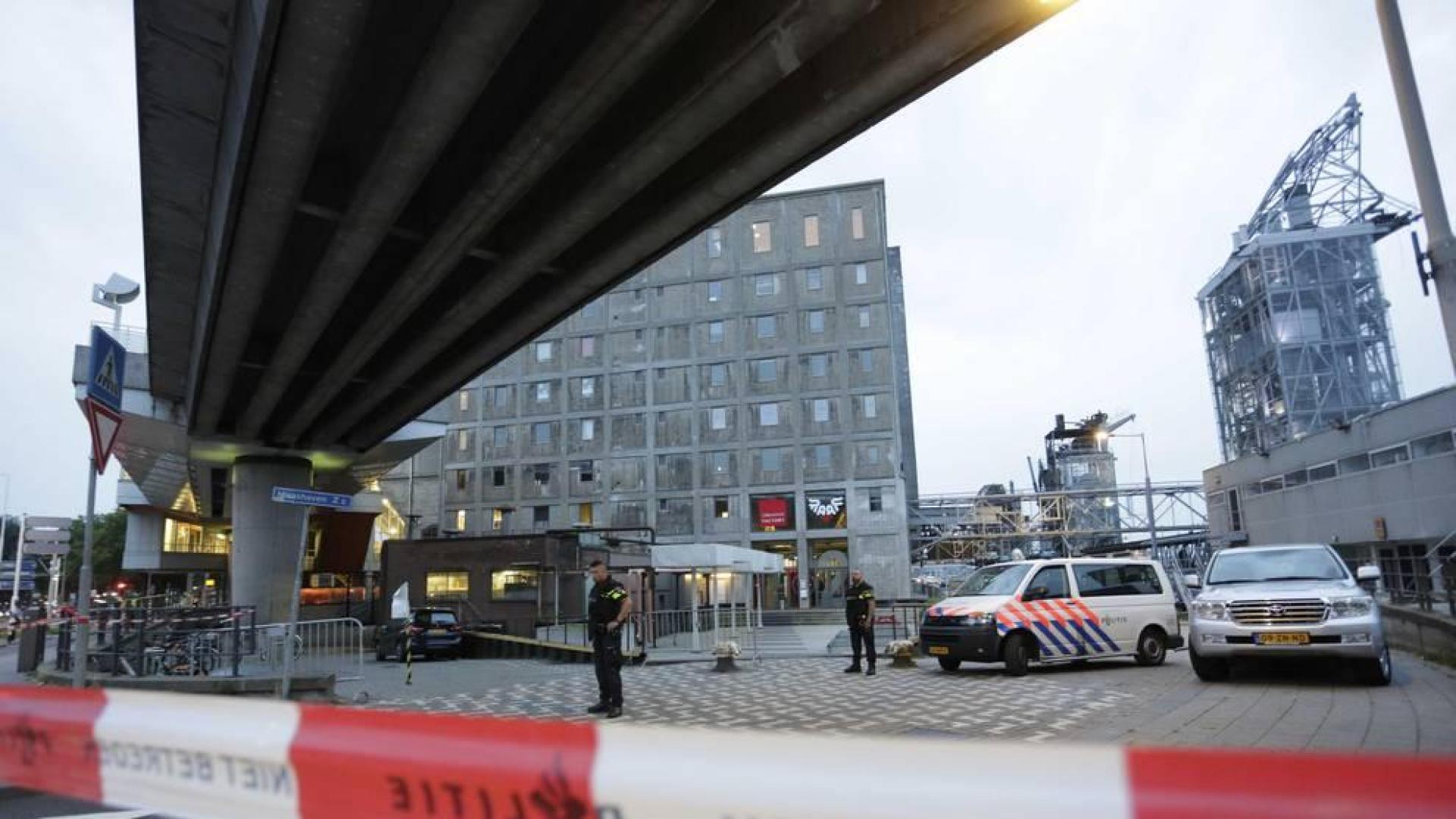 La policía ha evacuado el centro de conciertos Maassilo, en Rotterdam, debido a una amenaza terrorista.