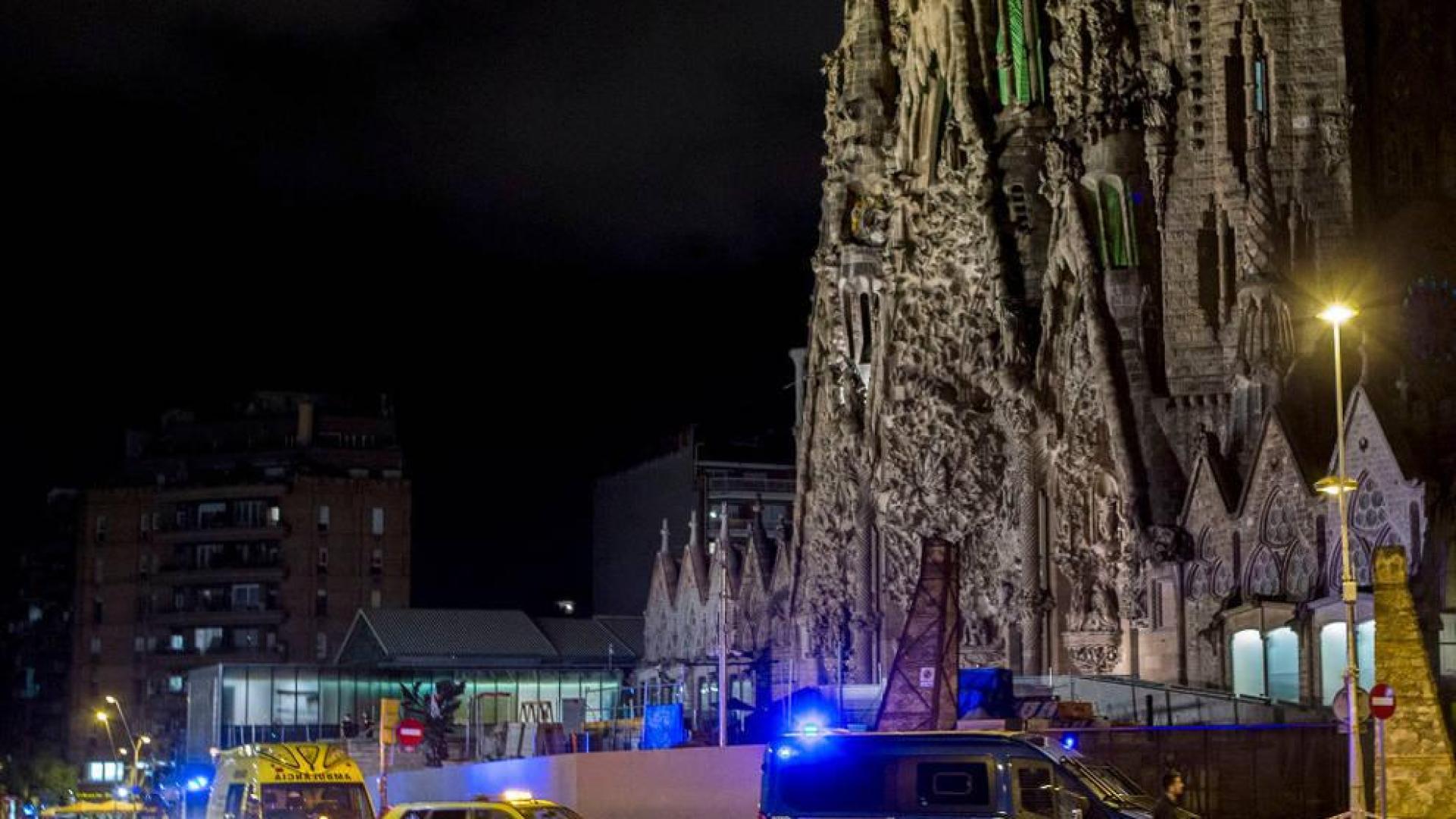 Falsa alarma antiterrorista obliga a acordonar el entorno de Sagrada Familia