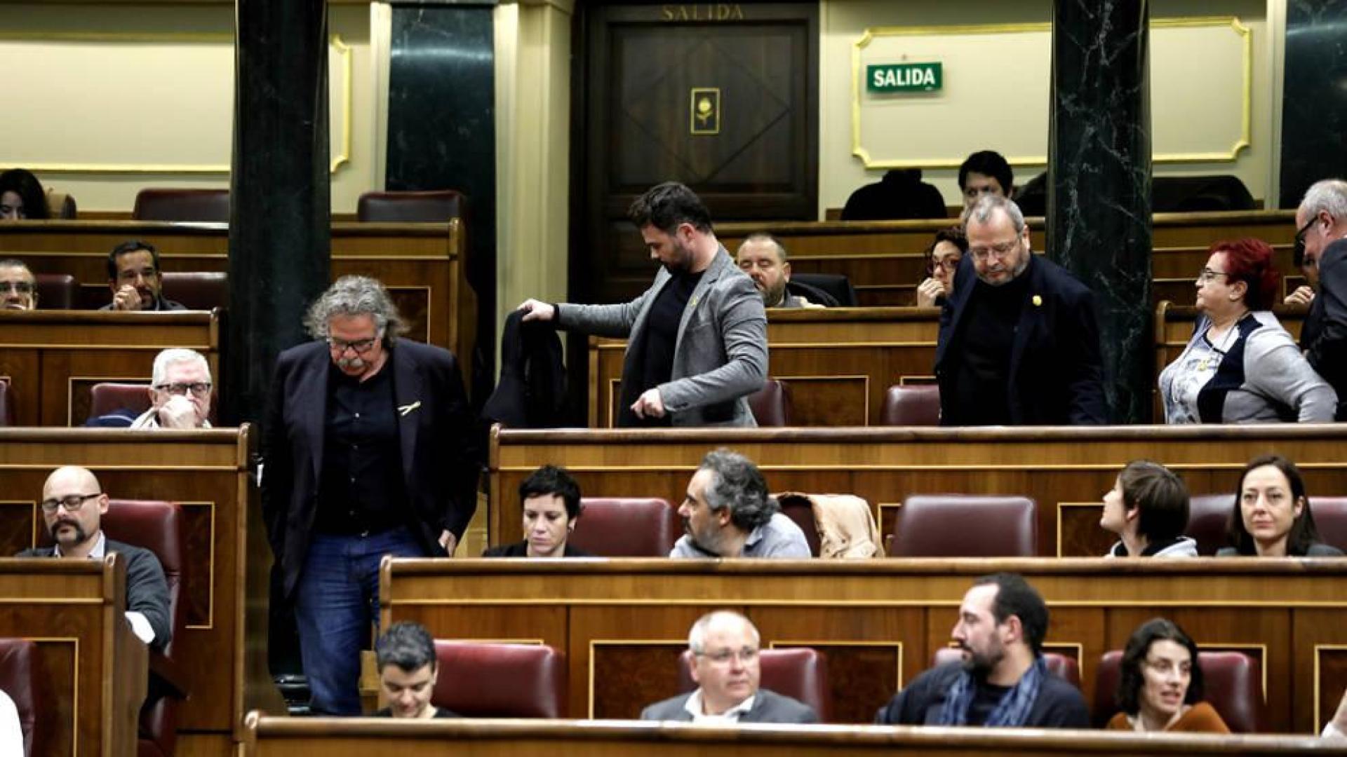 Borrell denuncia que un diputado de ERC le ha escupido en el hemiciclo