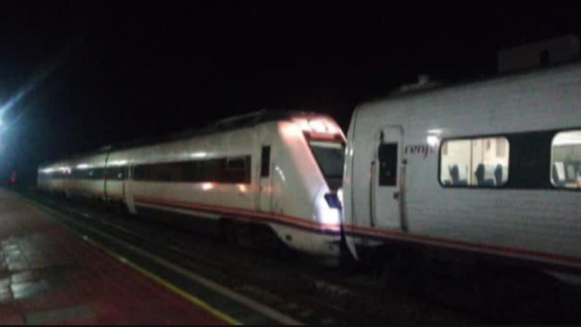 Una avería en el tren de Extremadura a Madrid deja tirados a los pasajeros en Navalmoral de la Mata