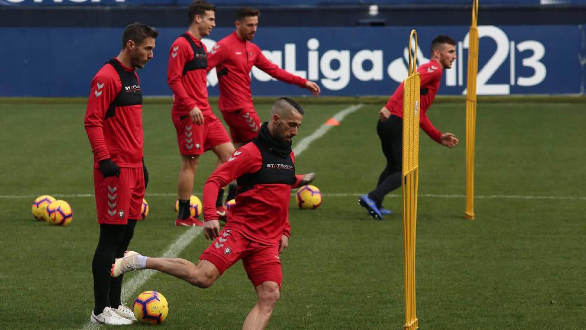 Osasuna estudiará las renovaciones de Lillo y Xisco