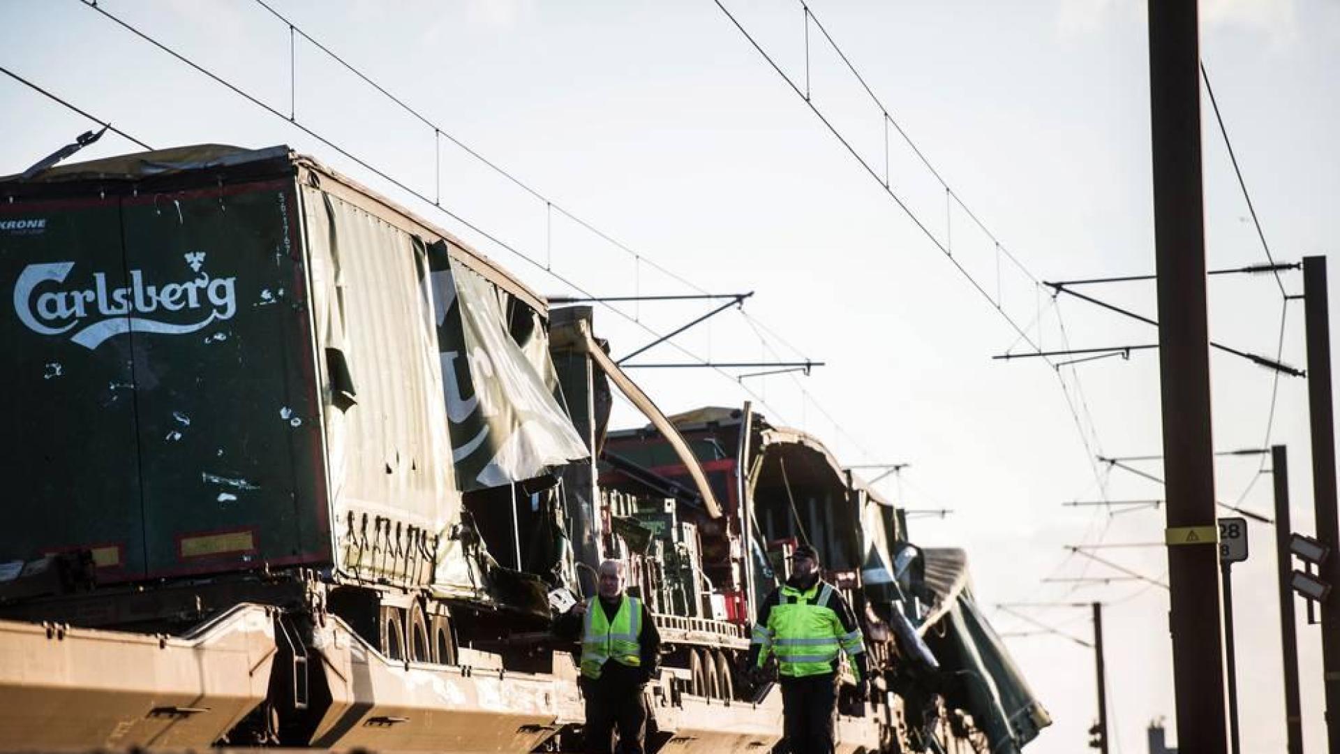 Al menos seis muertos en un accidente de tren en un puente en Dinamarca