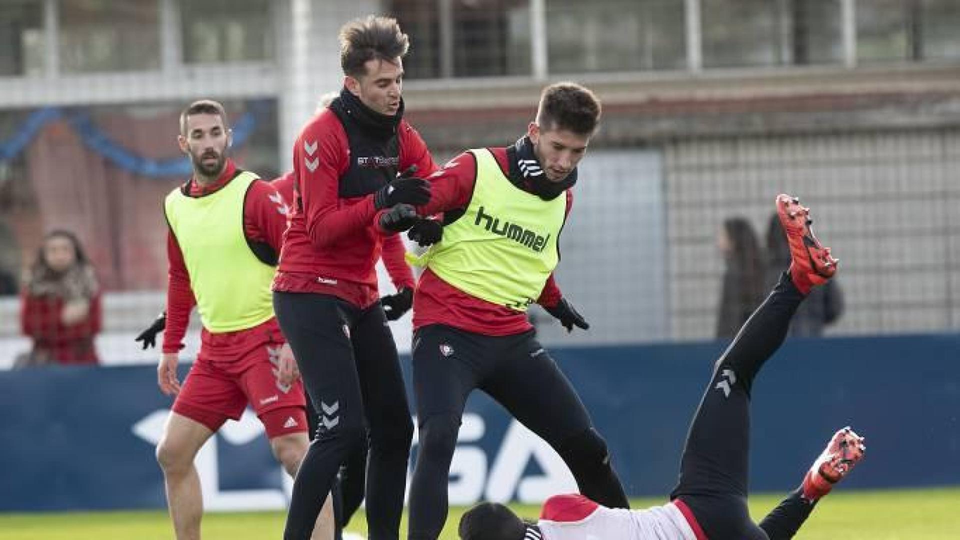 Osasuna se ejercita en el gimnasio y en el terreno de juego