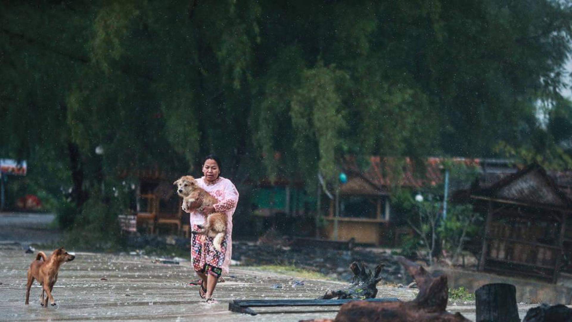 Unos 7.000 evacuados en el sur de Tailandia por la tormenta Pabuk