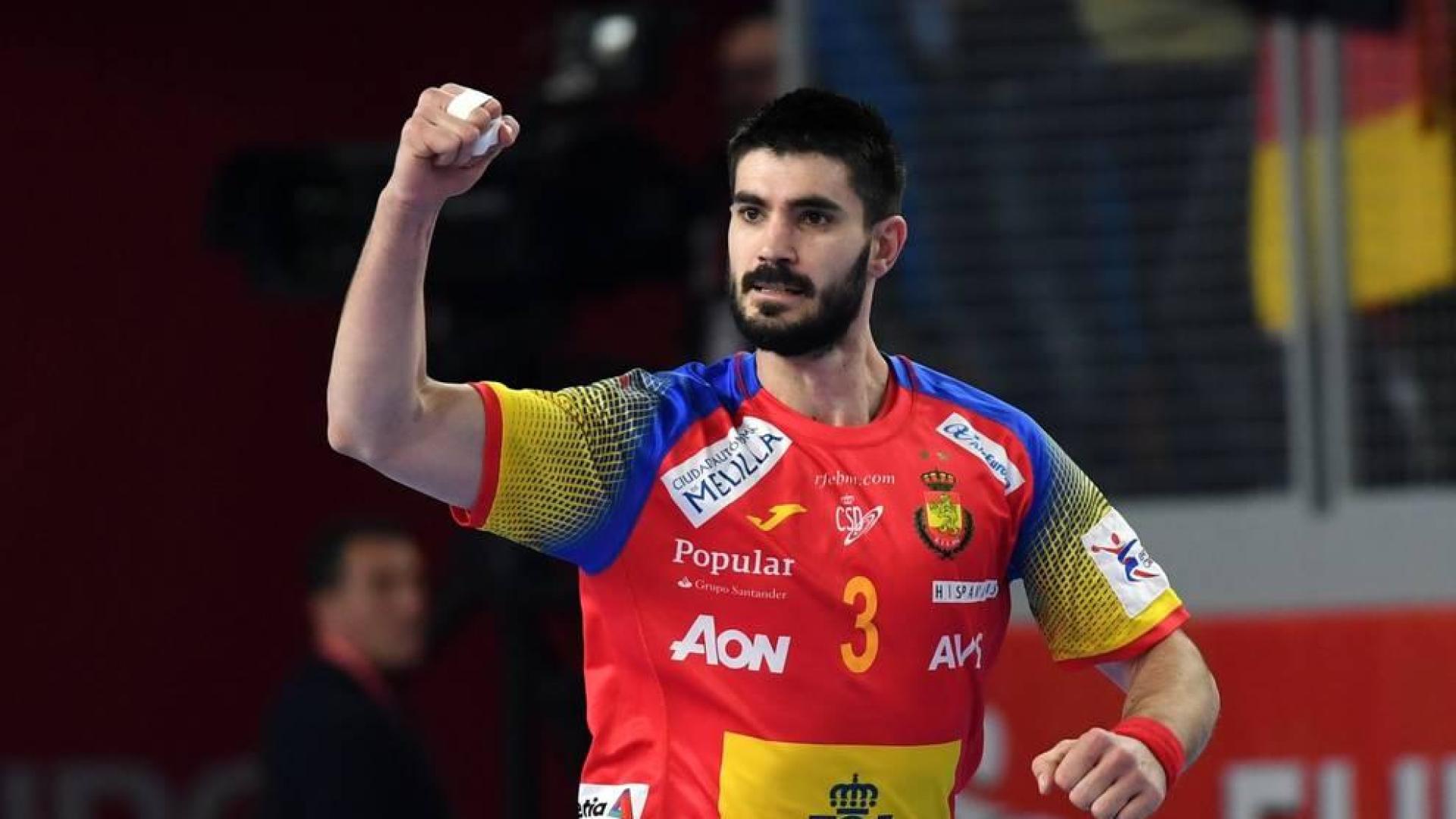 Eduardo Gurbindo celebra un gol con la Selección Española
