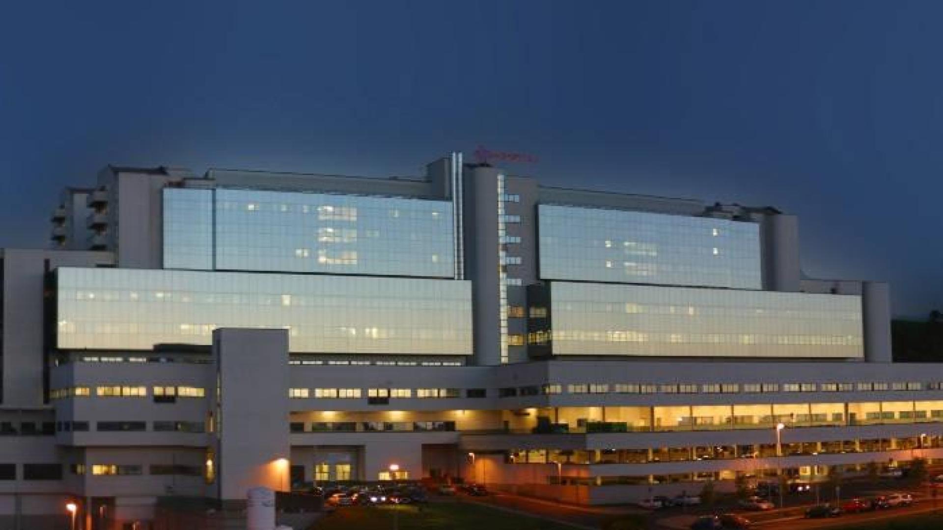 Denuncian la muerte de dos pacientes en Urgencias de un hospital de Santiago