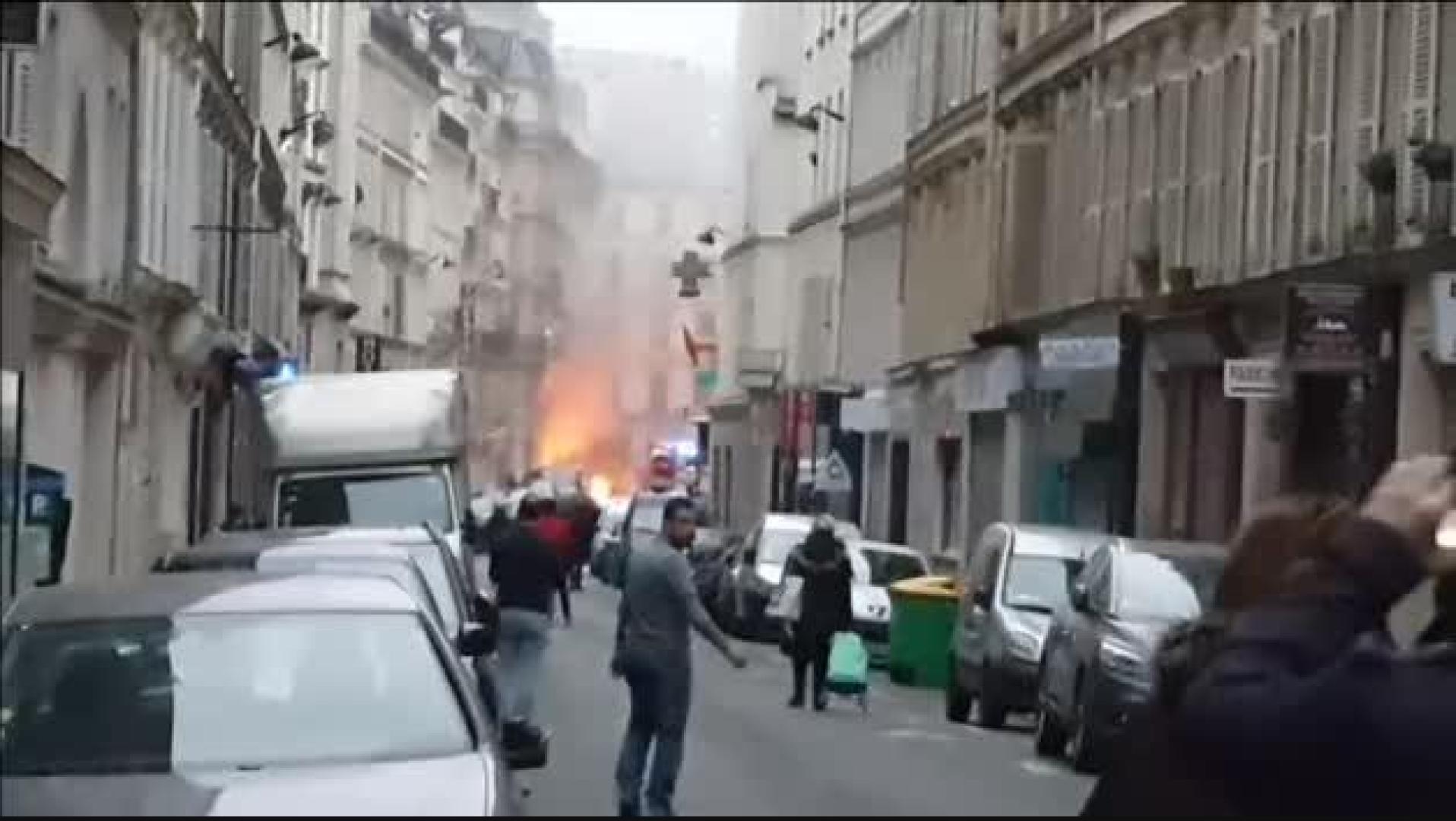 Escenario de guerra en París tras una fuerte explosión de gas en una panadería