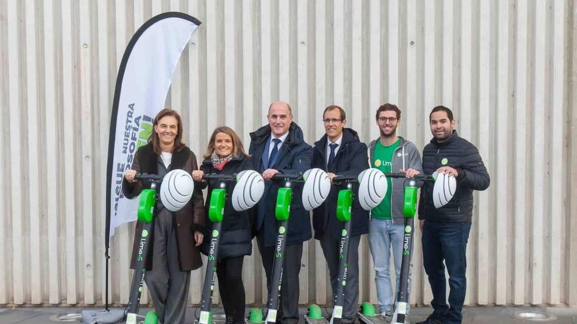La Universidad de Navarra instala 50 patinetes eléctricos en el campus de Pamplona