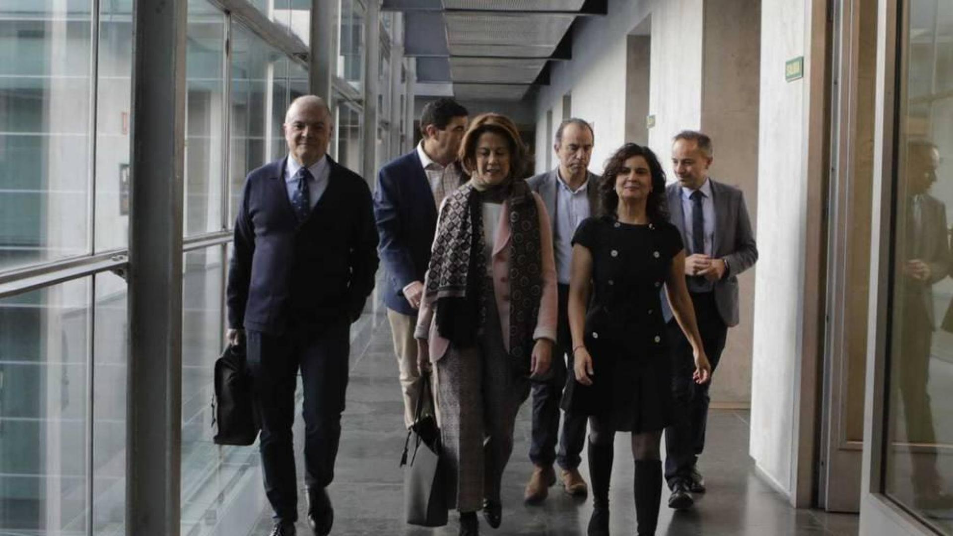 Yolanda Barcina, en la comisión de la CAN, niega responsabilidad personal directa en los procesos de fusión