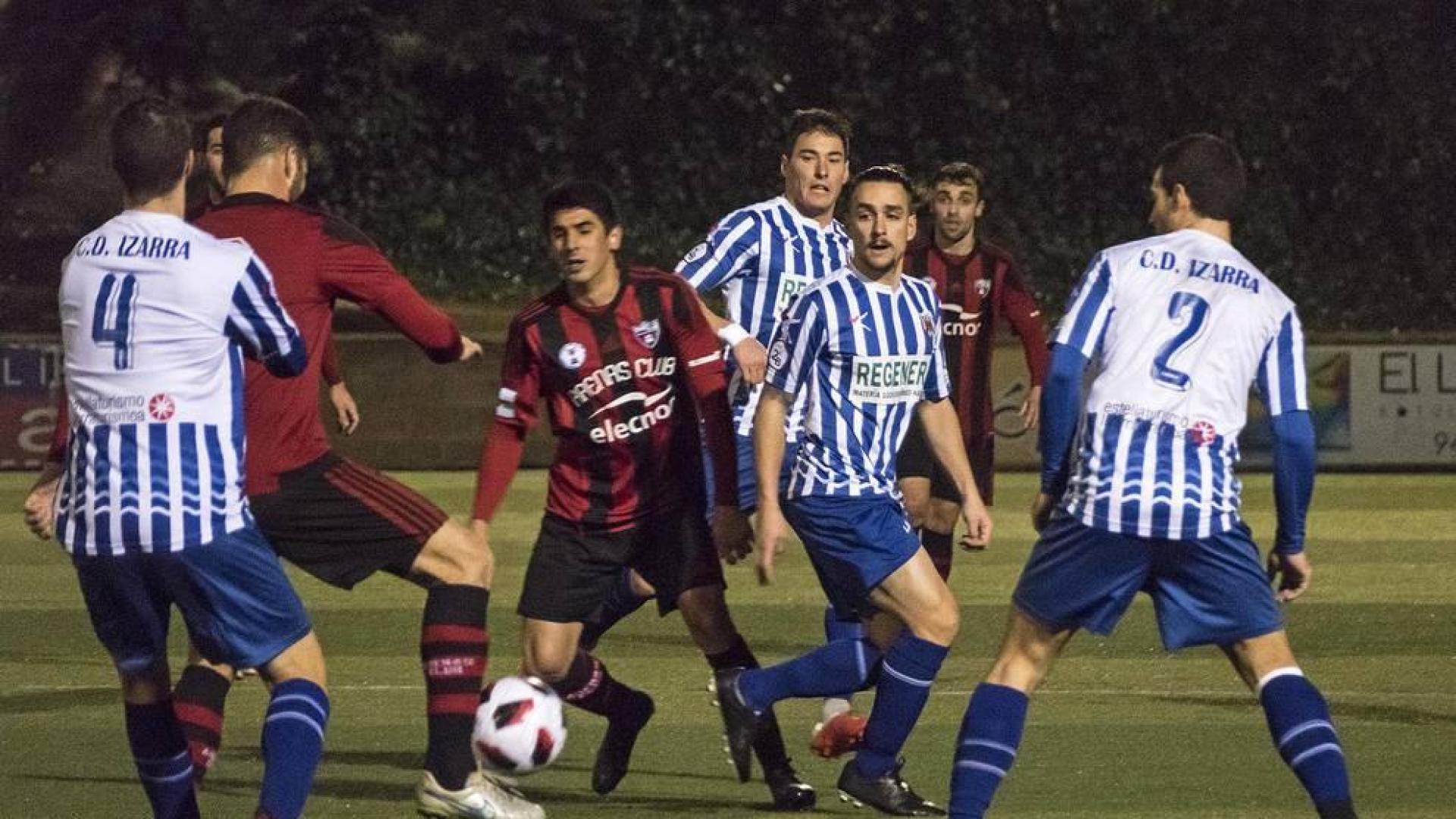 El Izarra vuelve a ganar en casa