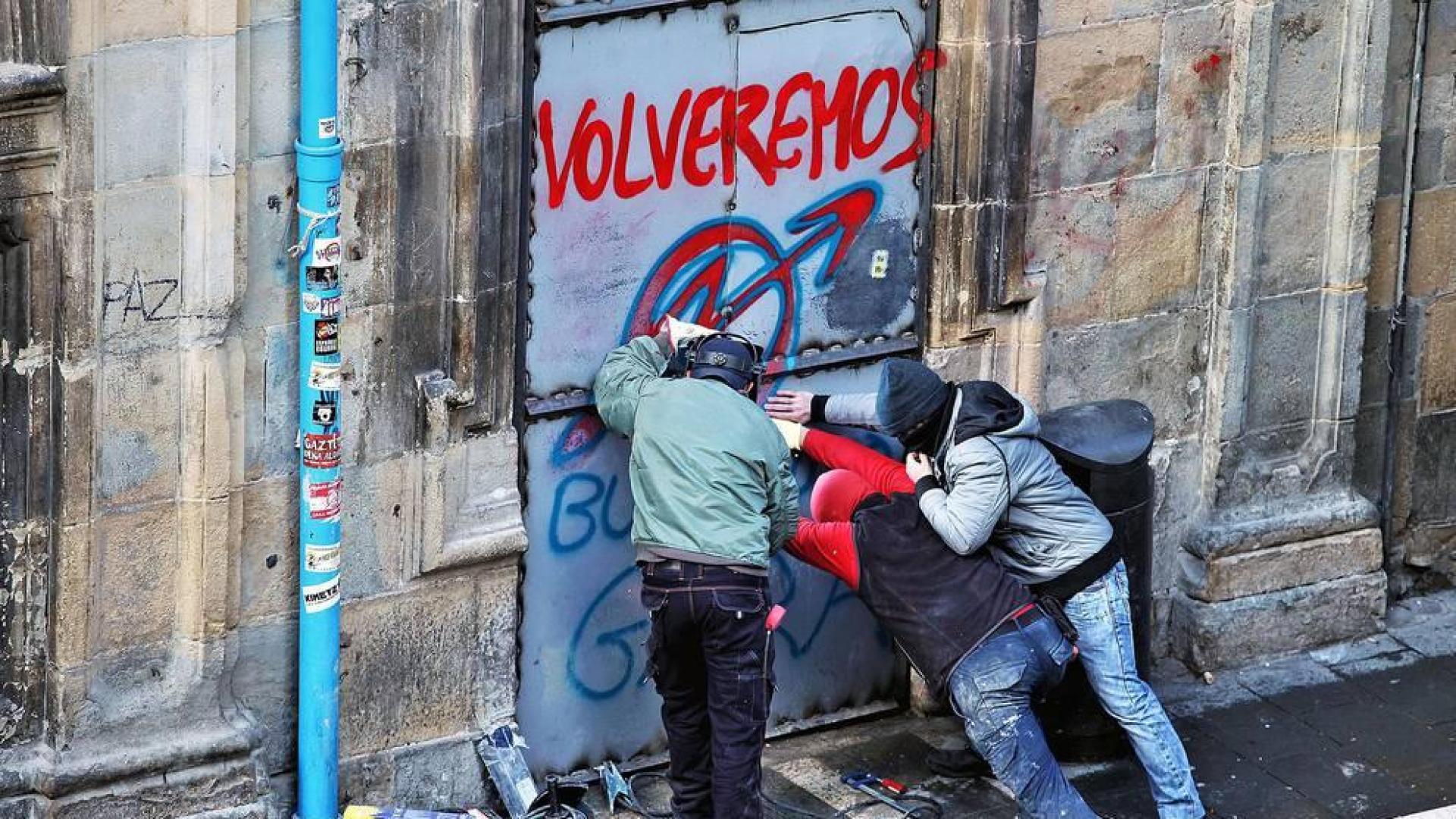 Okupan de nuevo Rozalejo tras la manifestación en apoyo al gaztetxe