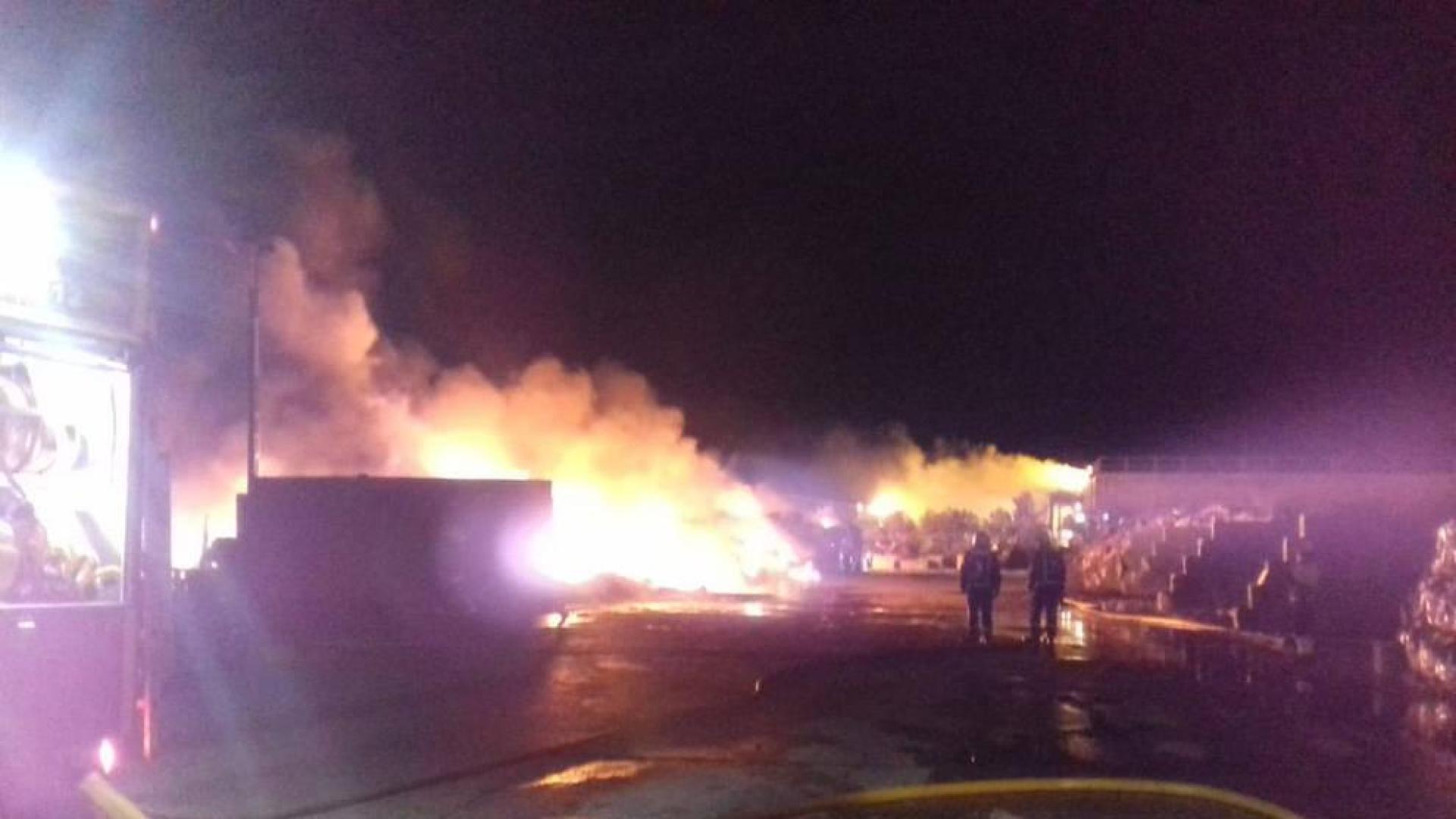 San Adrián, Lodosa y Azagra, en alerta por la nube tóxica de un incendio en Pradejón