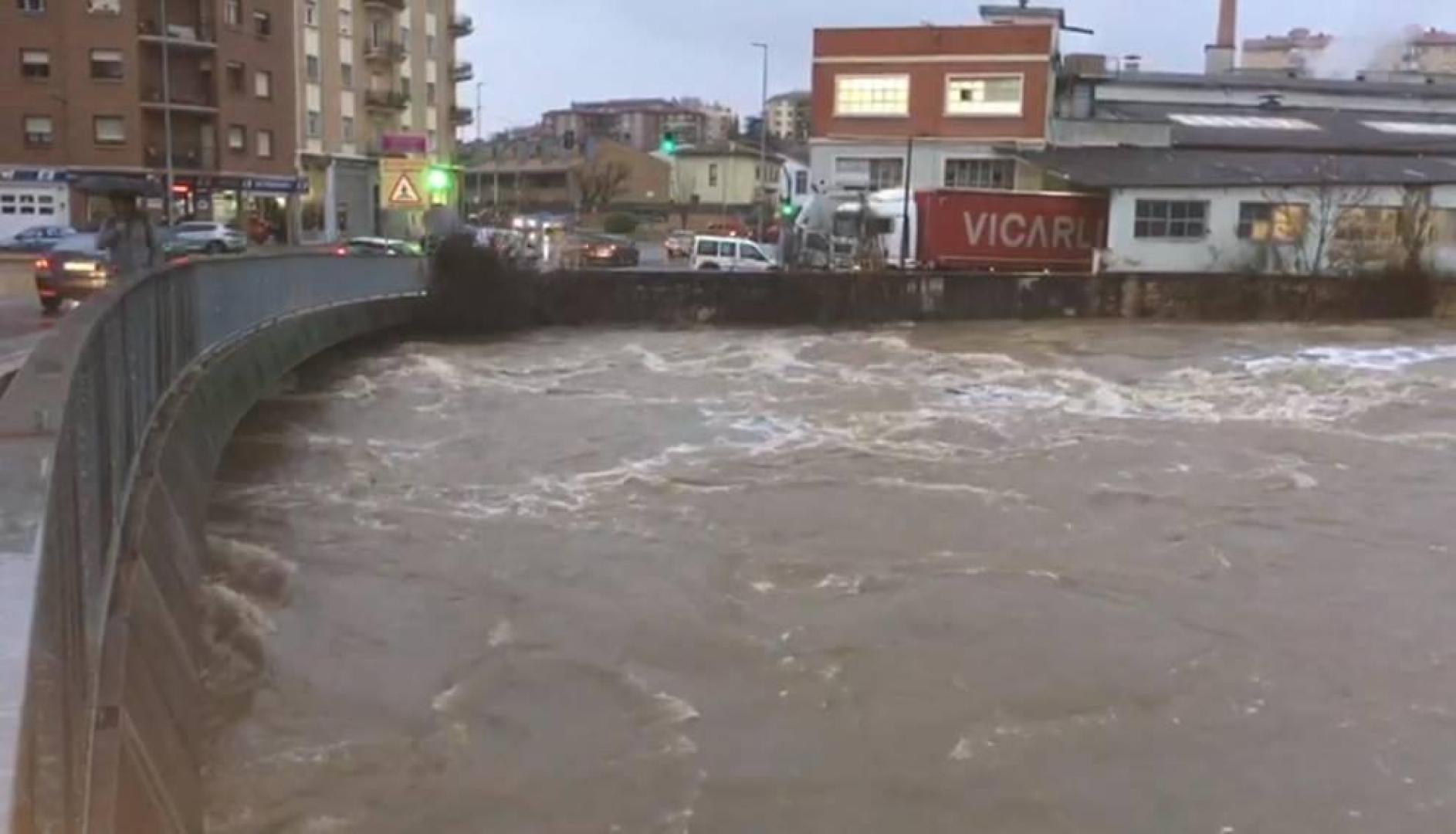 Crecida del río Ulzama en el puente de Villava