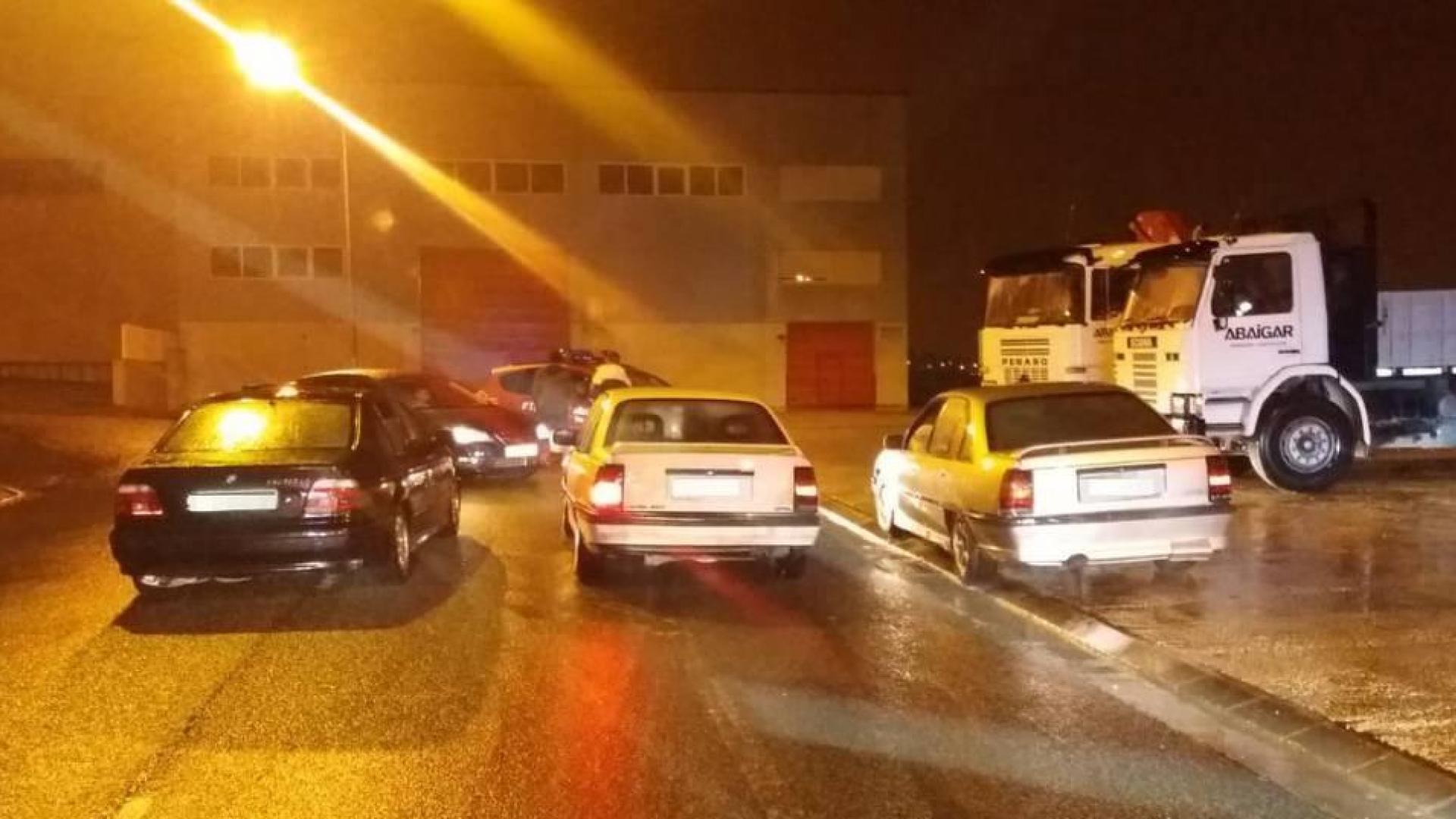 Tres denunciados por hacer carreras en el polígono de Areta