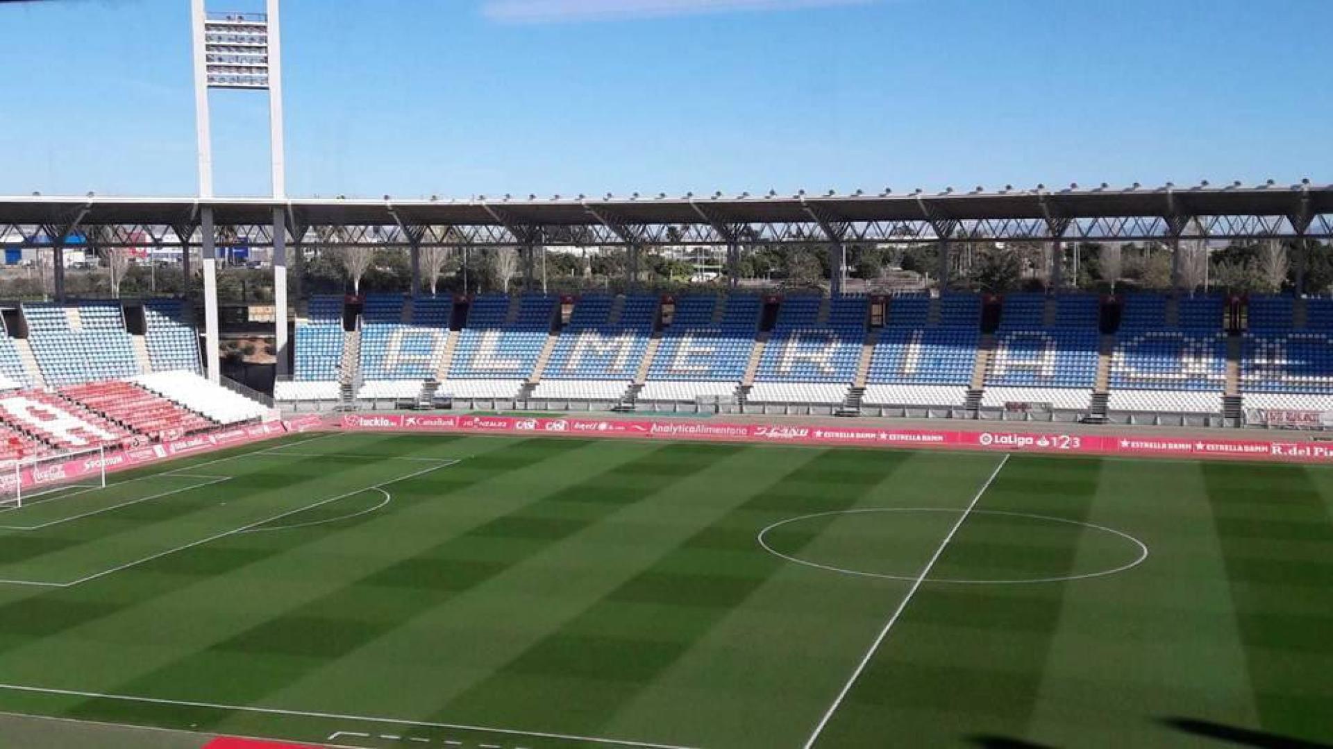 El Estadio de los Juegos Mediterráneos, poco antes del partido.