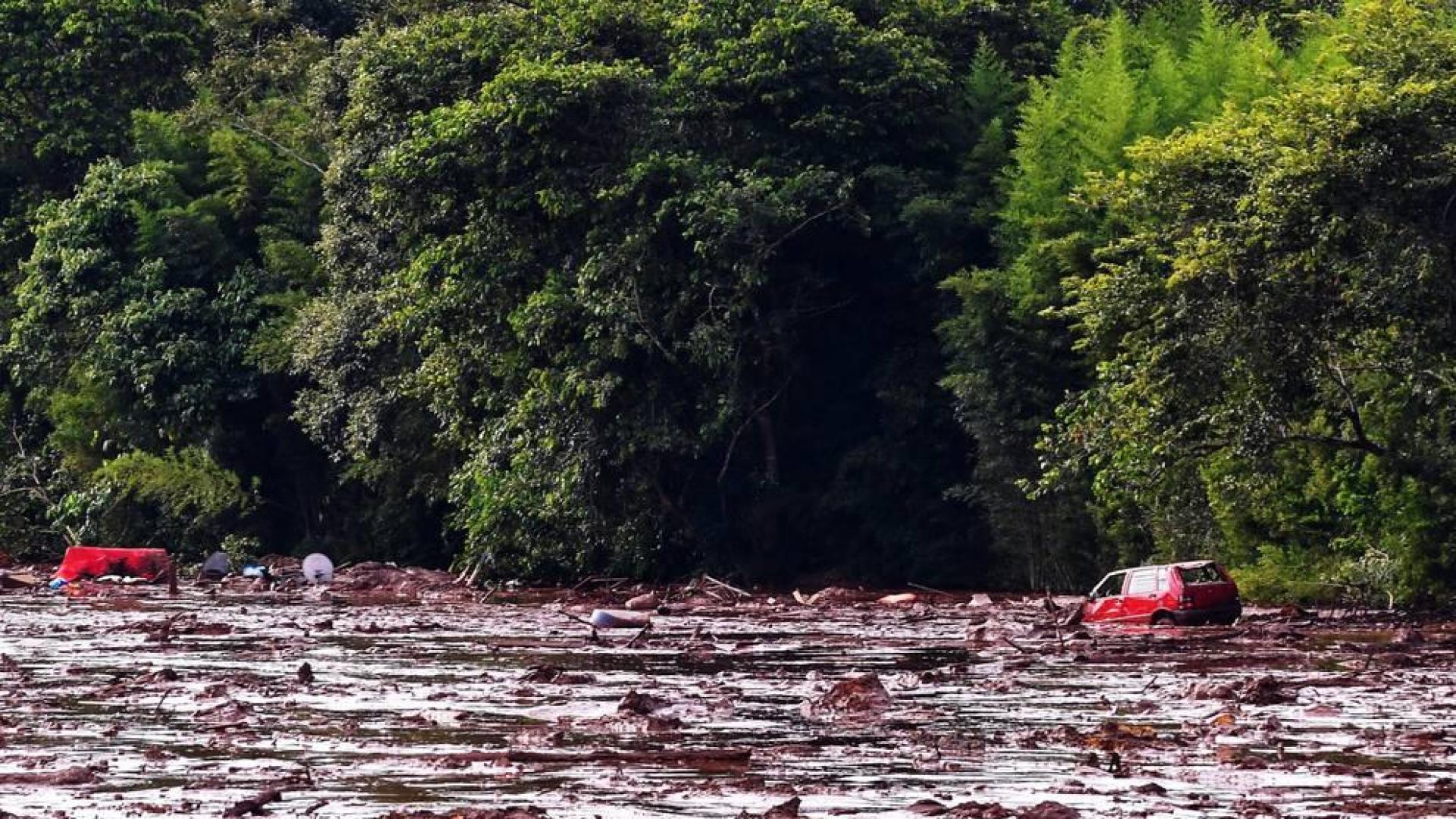 Ya son 9 los muertos y 300 los desaparecidos por la rotura de presa en Brasil