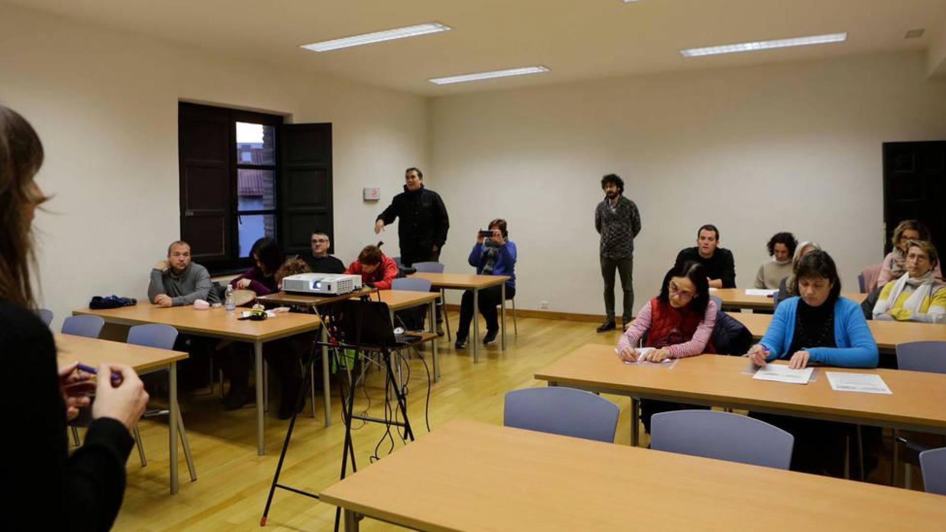 Participantes el pasado jueves en la presentación del prediagnóstico del proyecto 'Caminos escolares de Sangüesa'.