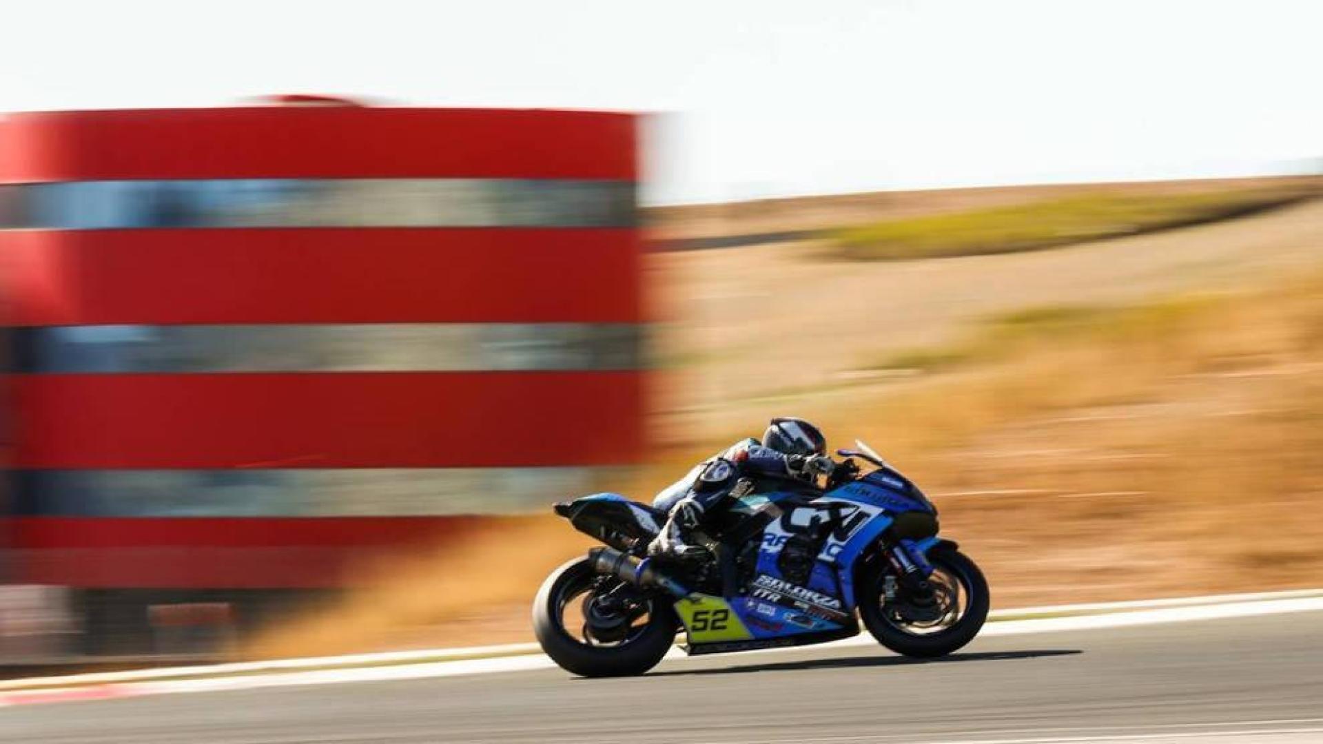 Un piloto de GV Racing durante una carrera en Los Arcos.