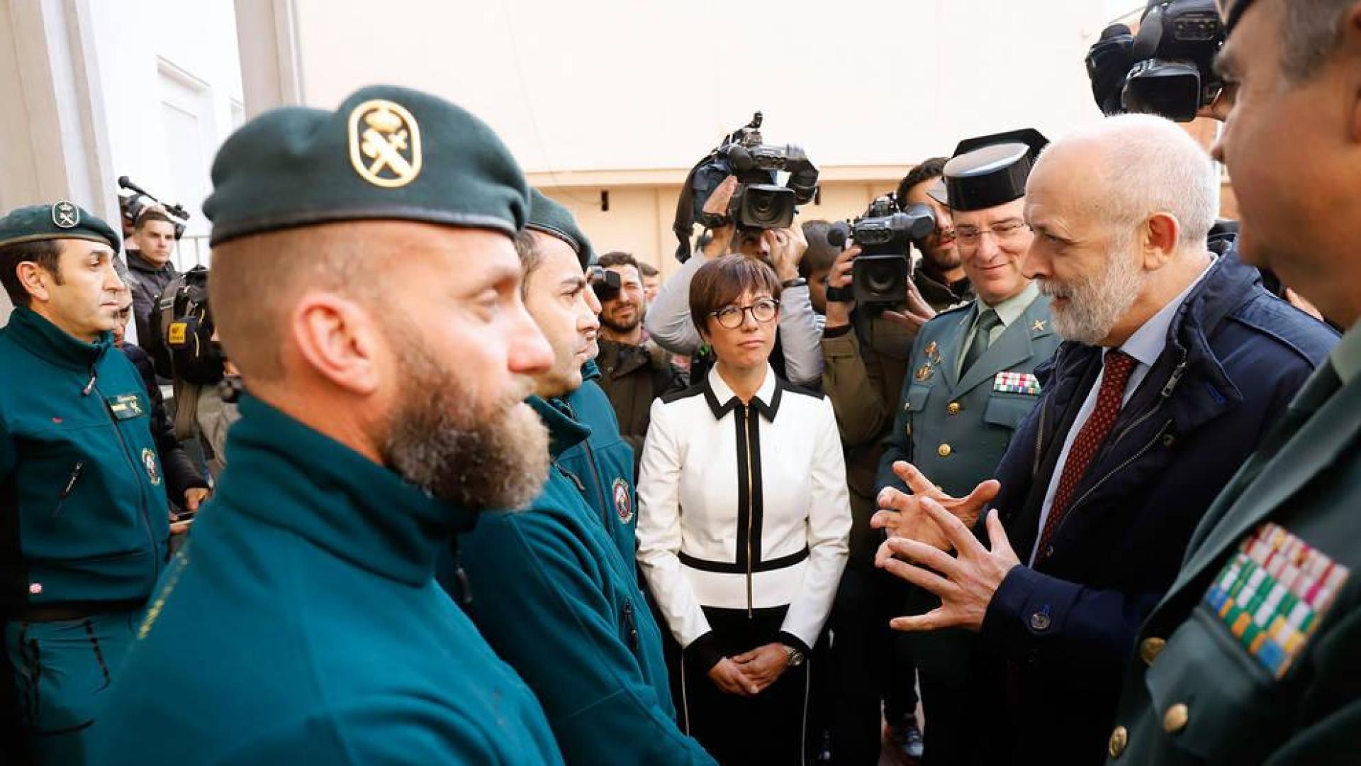El director general de la Guardia Civil, Félix Azón, se reúne con los guardias civiles que participaron en el rescate de Julen.