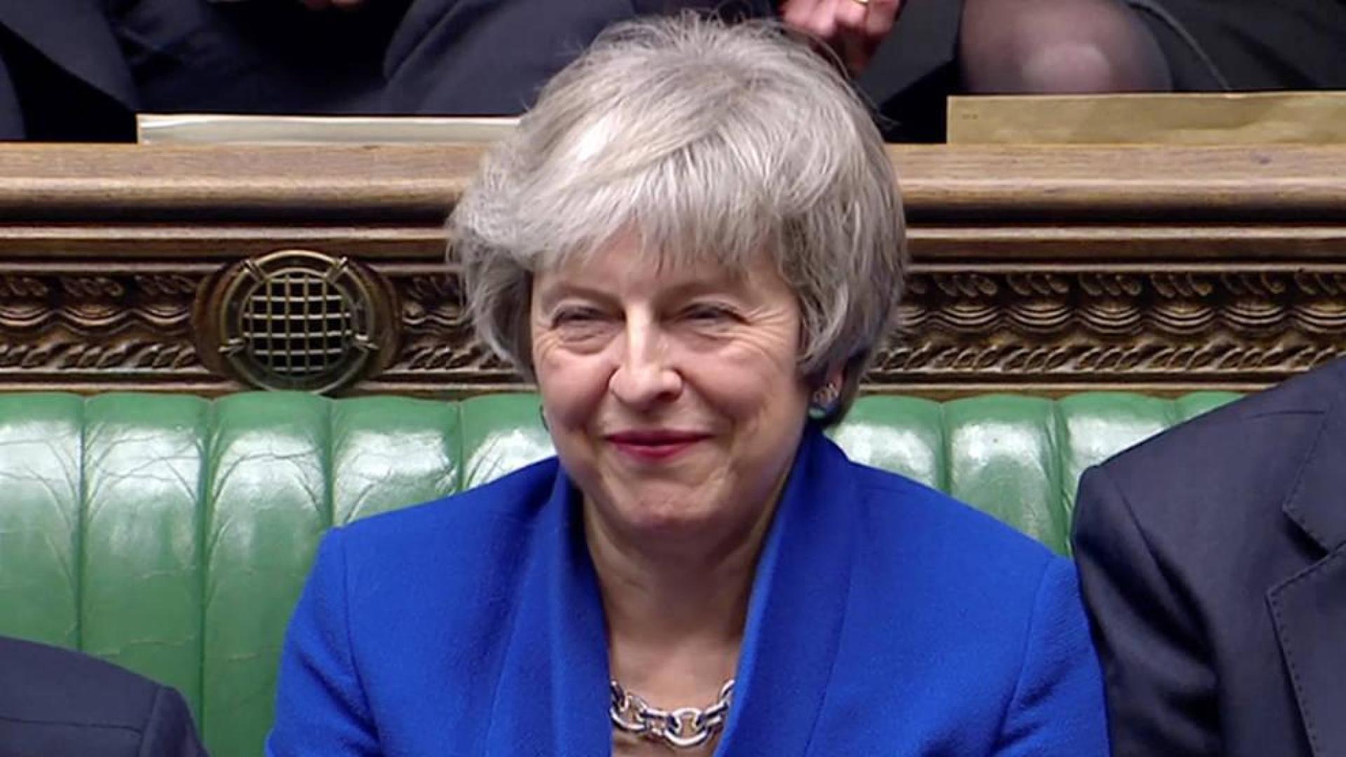 La primera ministra Theresa May, durante la moción de censura a la que se ha visto sometida.