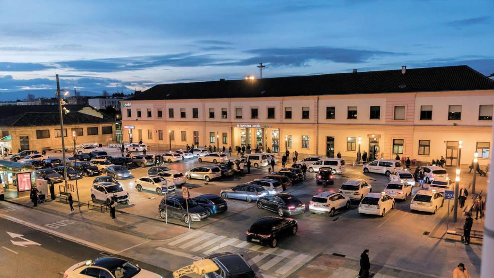 El argumento más utilizado por quienes se resisten a pagar el correspondiente tique radica en la escasa presencia de vigilancia en la zona.