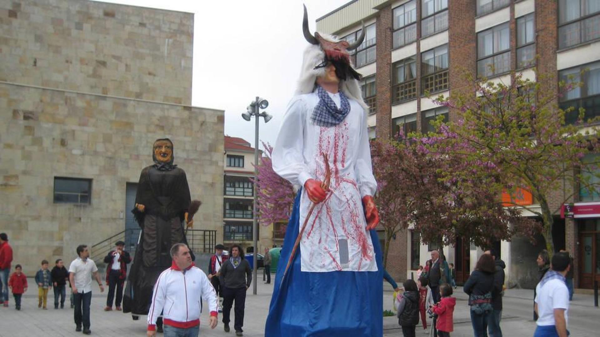 El Ayuntamiento apuesta por sumar una nueva pareja de gigantes a los existentes.