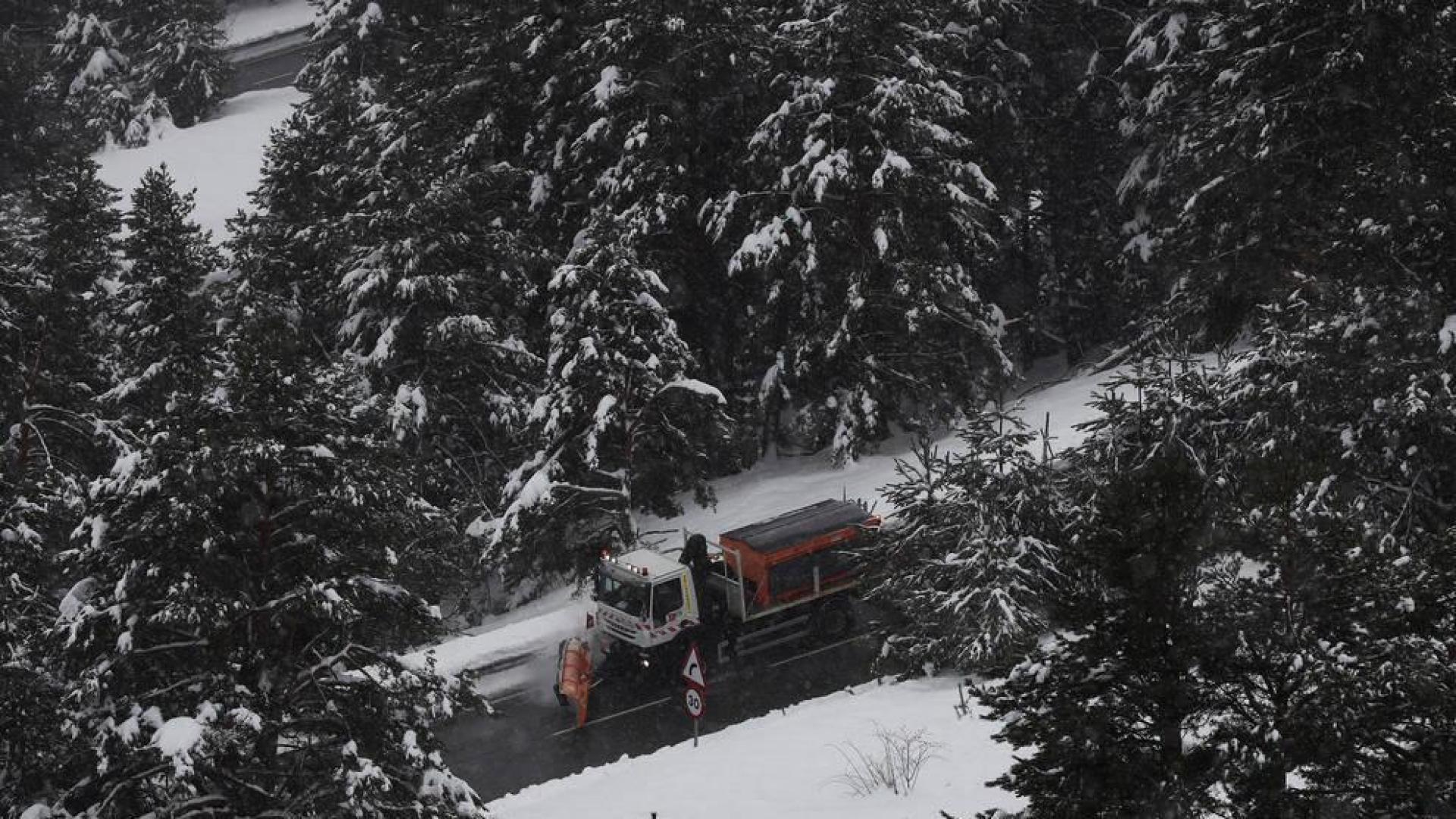 Alerta naranja por viento, lluvia y bajada de la cota de nieve este domingo en Navarra