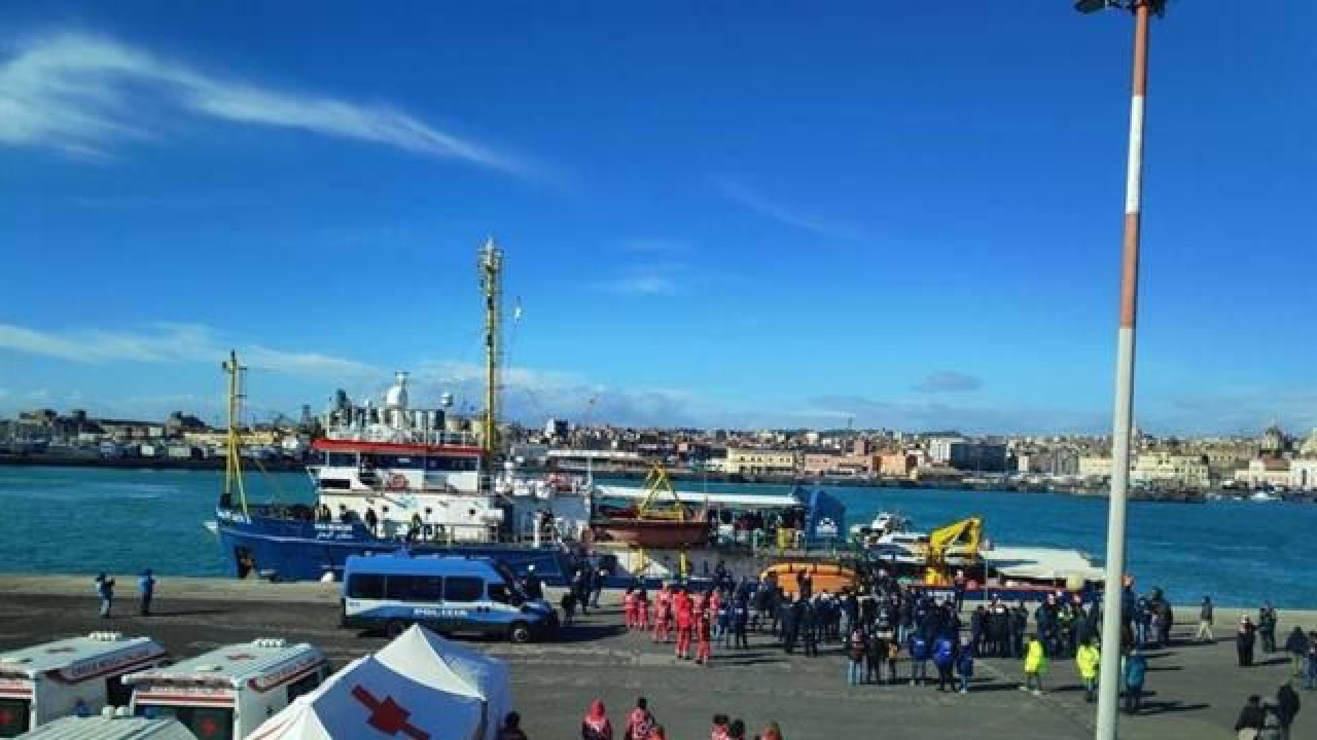 Las autoridades de Italia bloquean el barco de la ONG Sea Watch por "irregularidades"