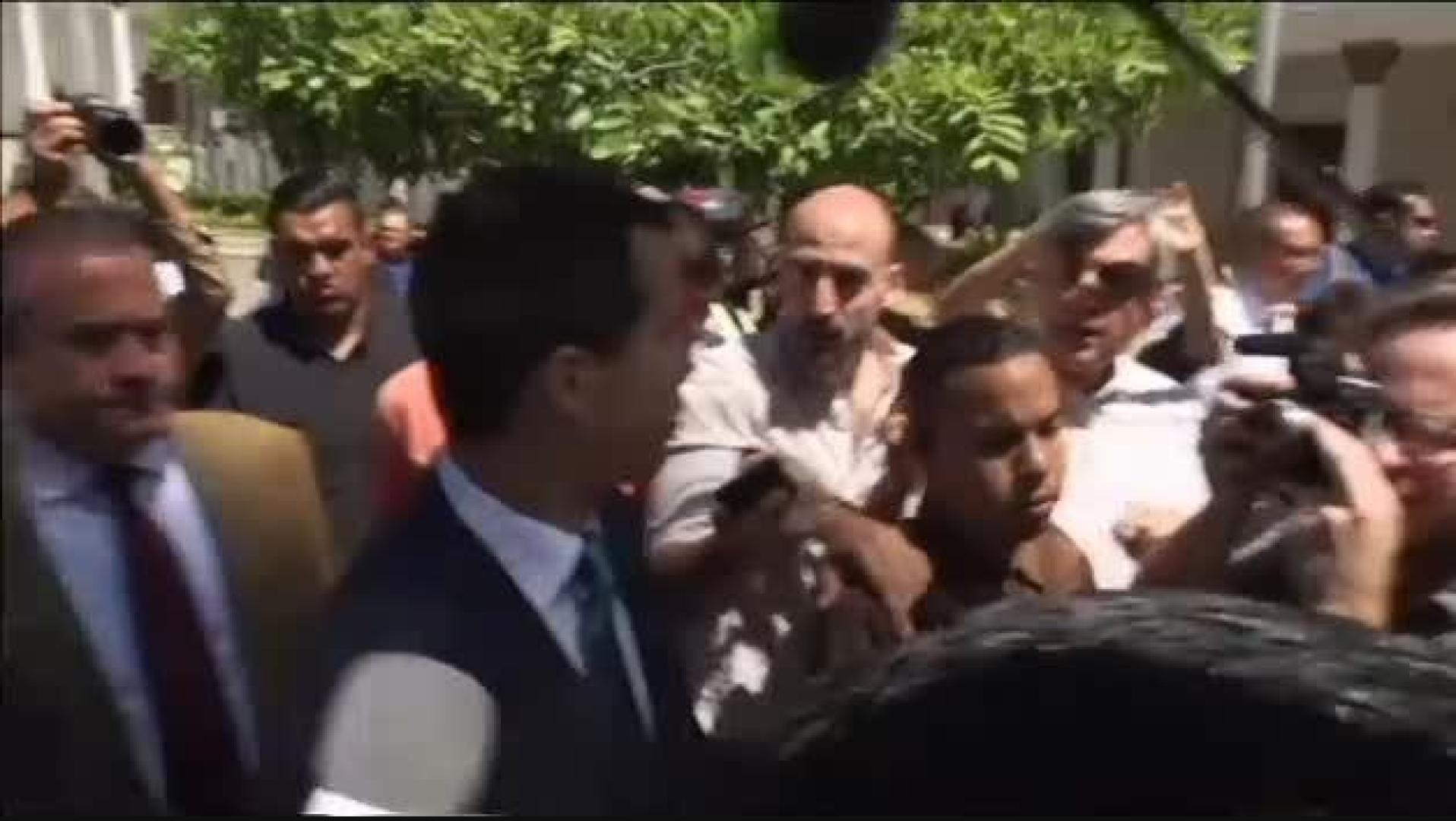 La llegada de ayuda humanitaria pone a prueba a los militares venezolanos