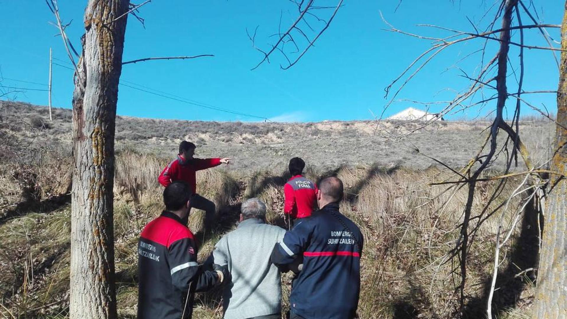 Rescatan a un hombre que se había caído al fondo de un ribazo cerca del río Onsella