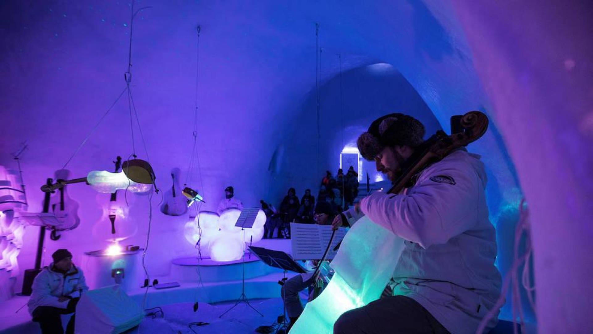Una orquesta de hielo en el corazón de los Alpes italianos