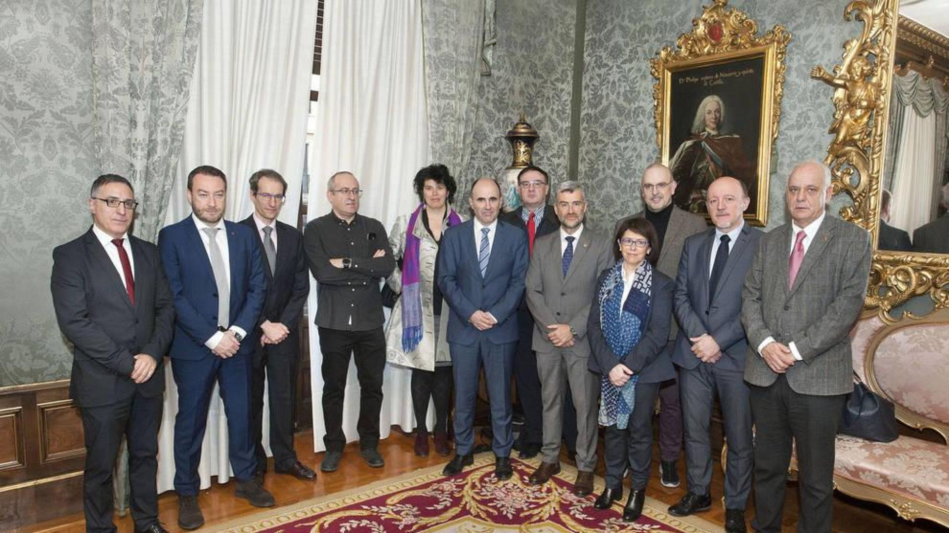 Gobierno y UPNA, juntos en su "apuesta de futuro por la I+D+i" en automoción y mecatrónica