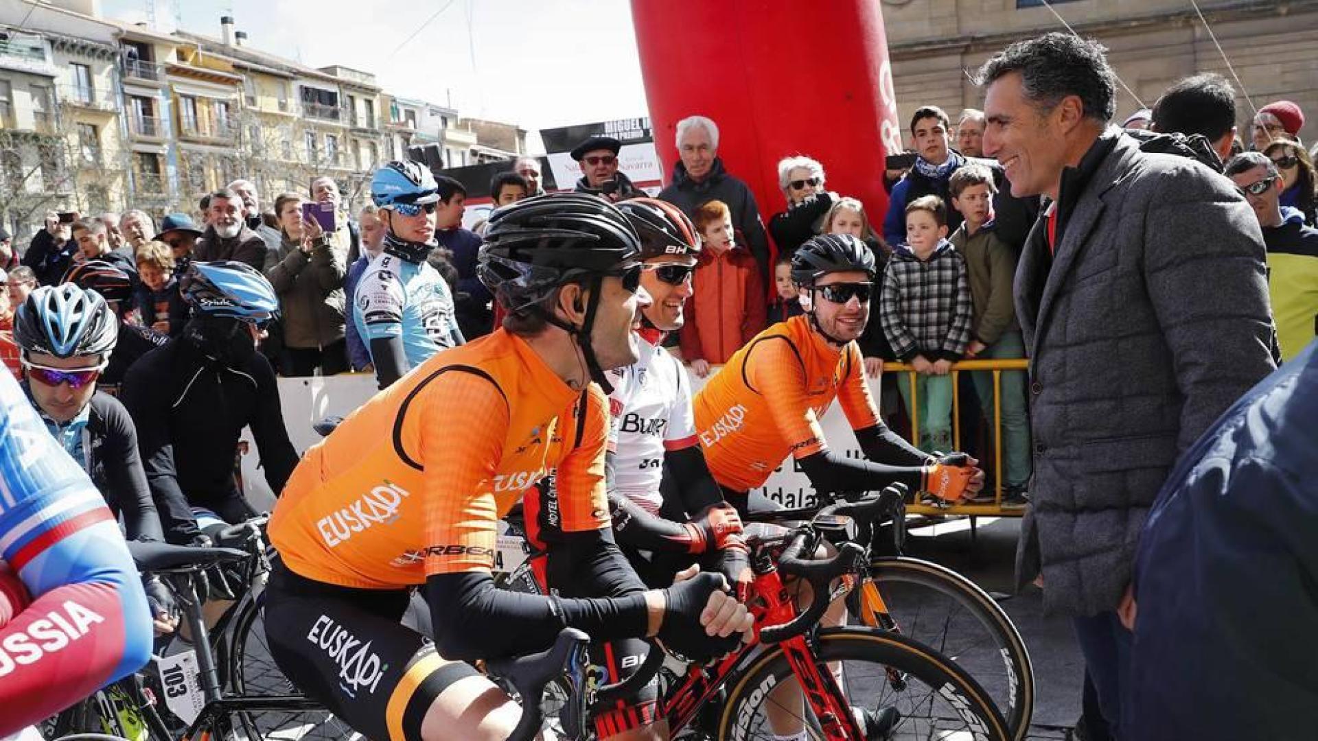 El ciclista murciano Alejandro Valverde (Movistar Team) ganó este sábado el 'XX Gran Premio Miguel Induráin', disputado sobre 186 kilómetros con salida y llegada en Estella.