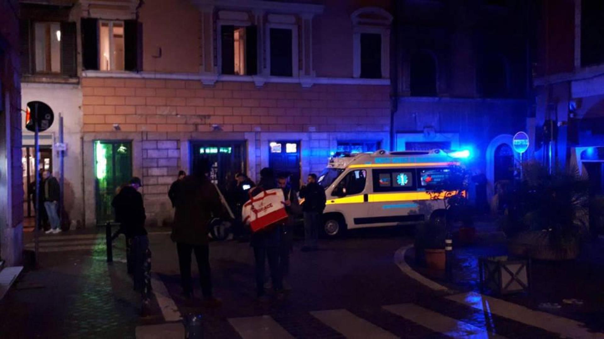 Dos españoles, heridos graves en una pelea entre hinchas del Sevilla y el Lazio