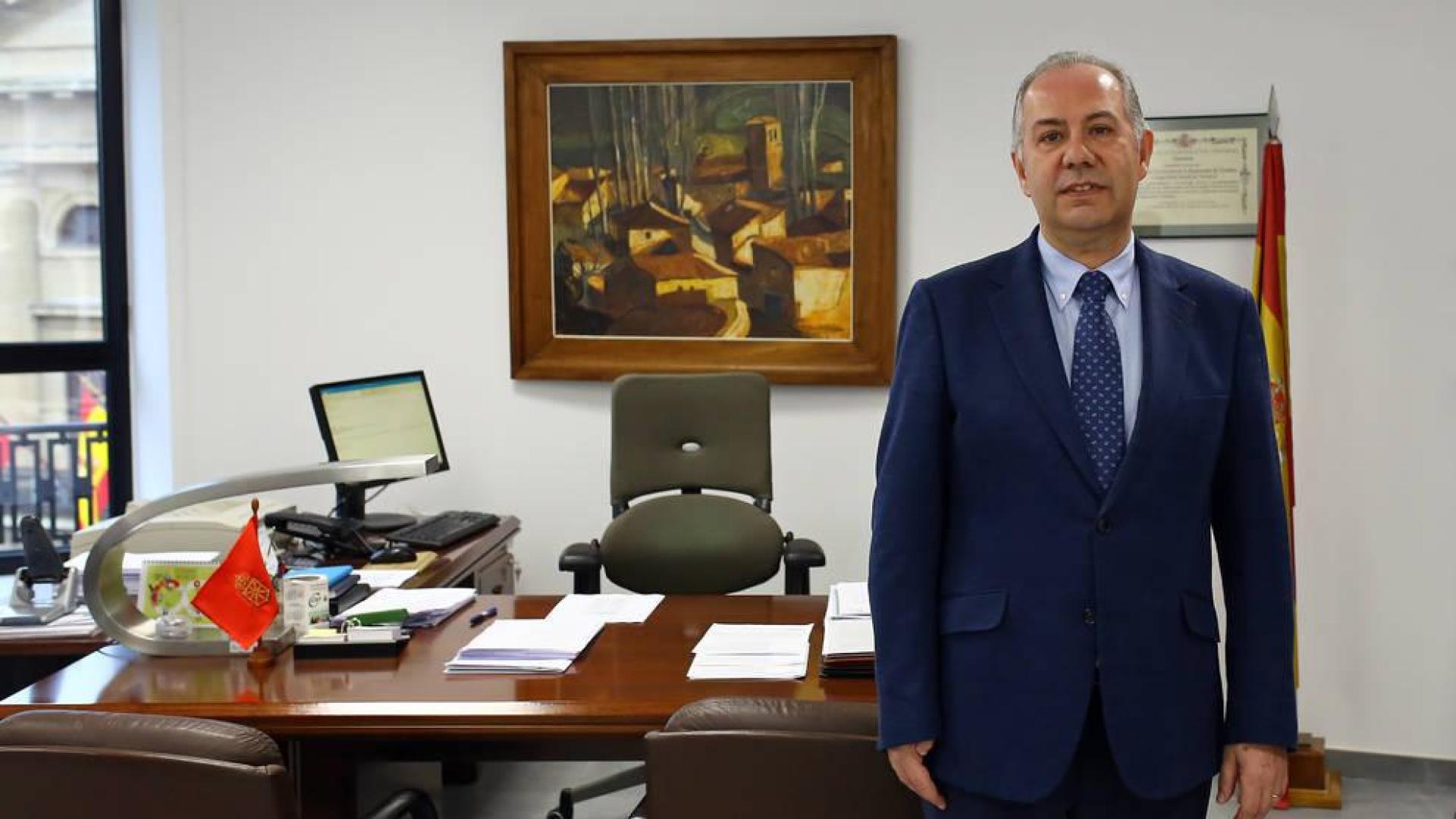 El director provincial de la Inspección de Trabajo y SS, Guillermo Dachary Pagola, en su despacho.